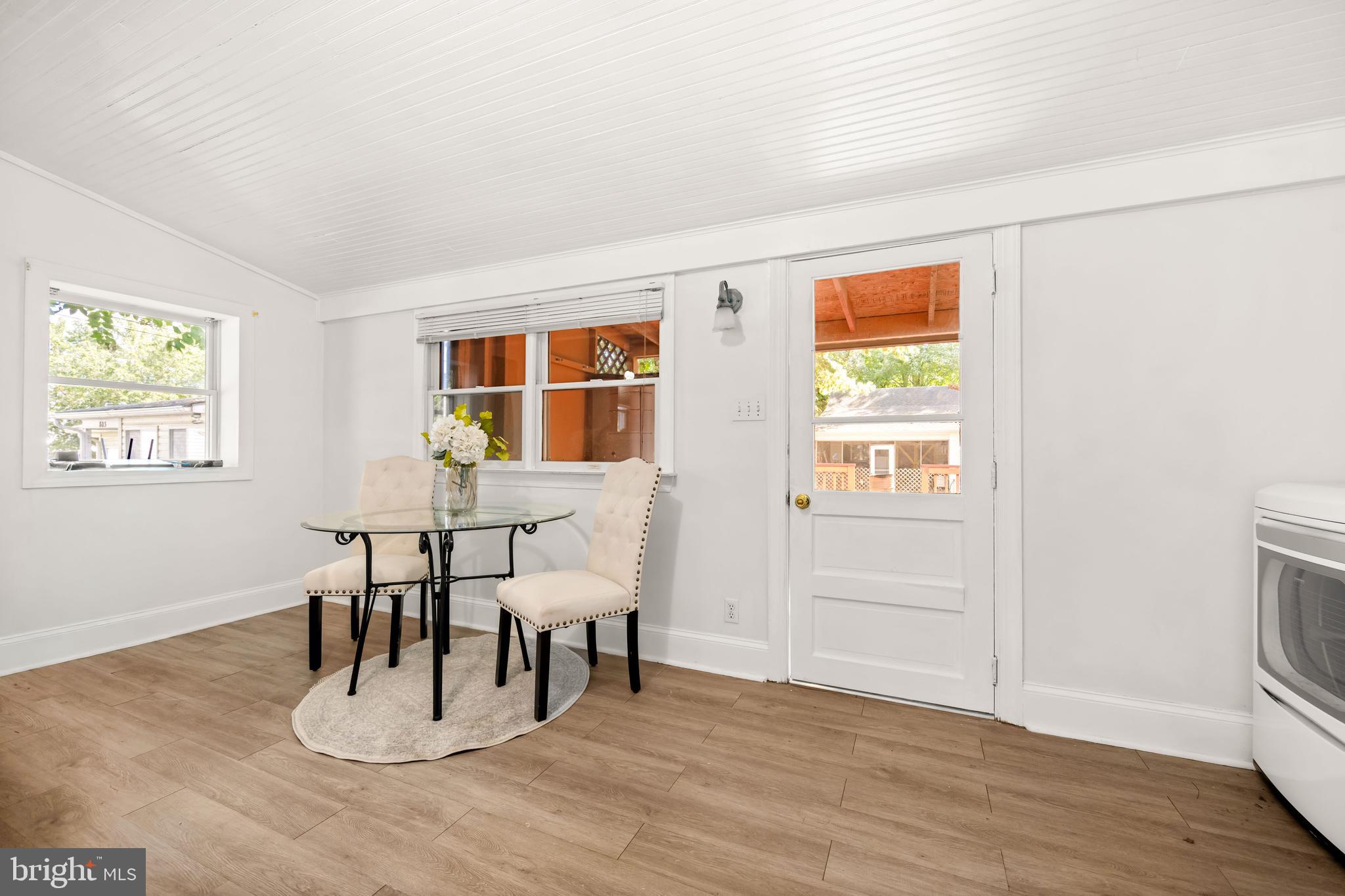 CHESTER RIVER BEACH - Residential