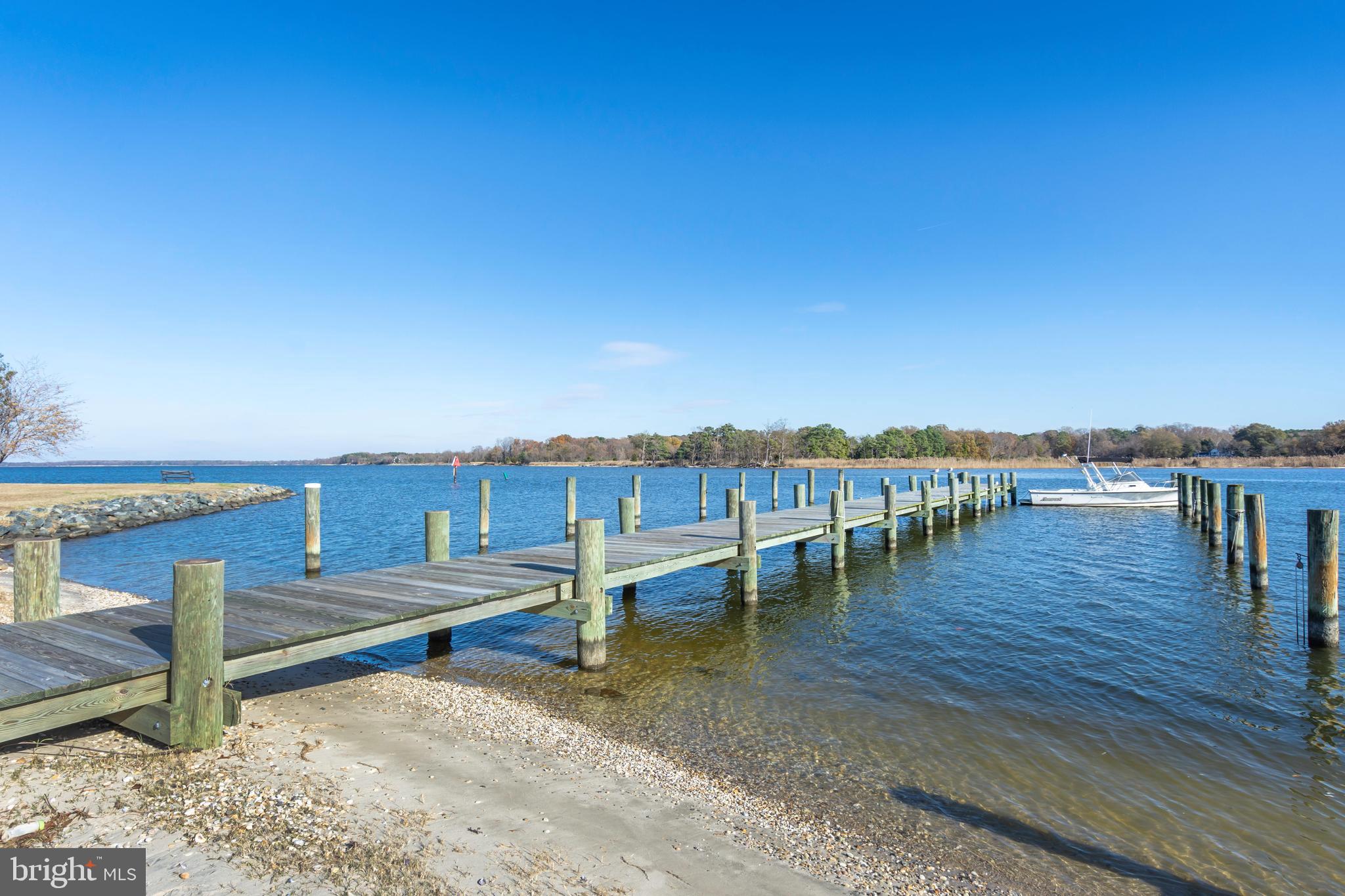 CHESTER RIVER BEACH - Residential