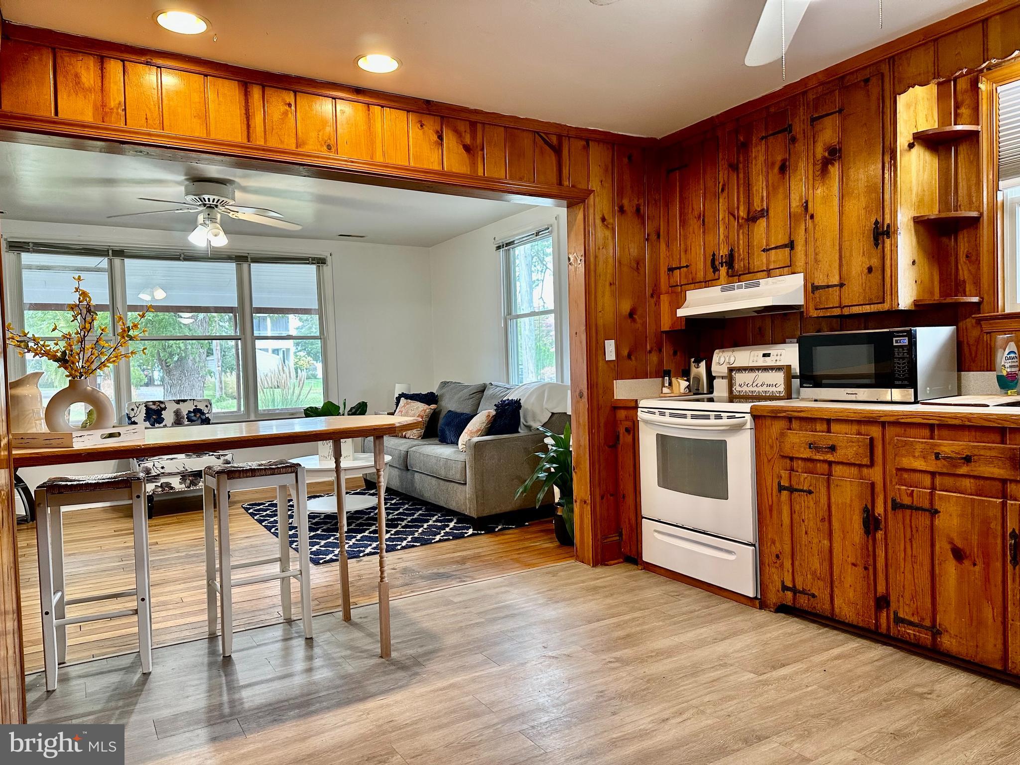 CHESTER RIVER BEACH - Residential