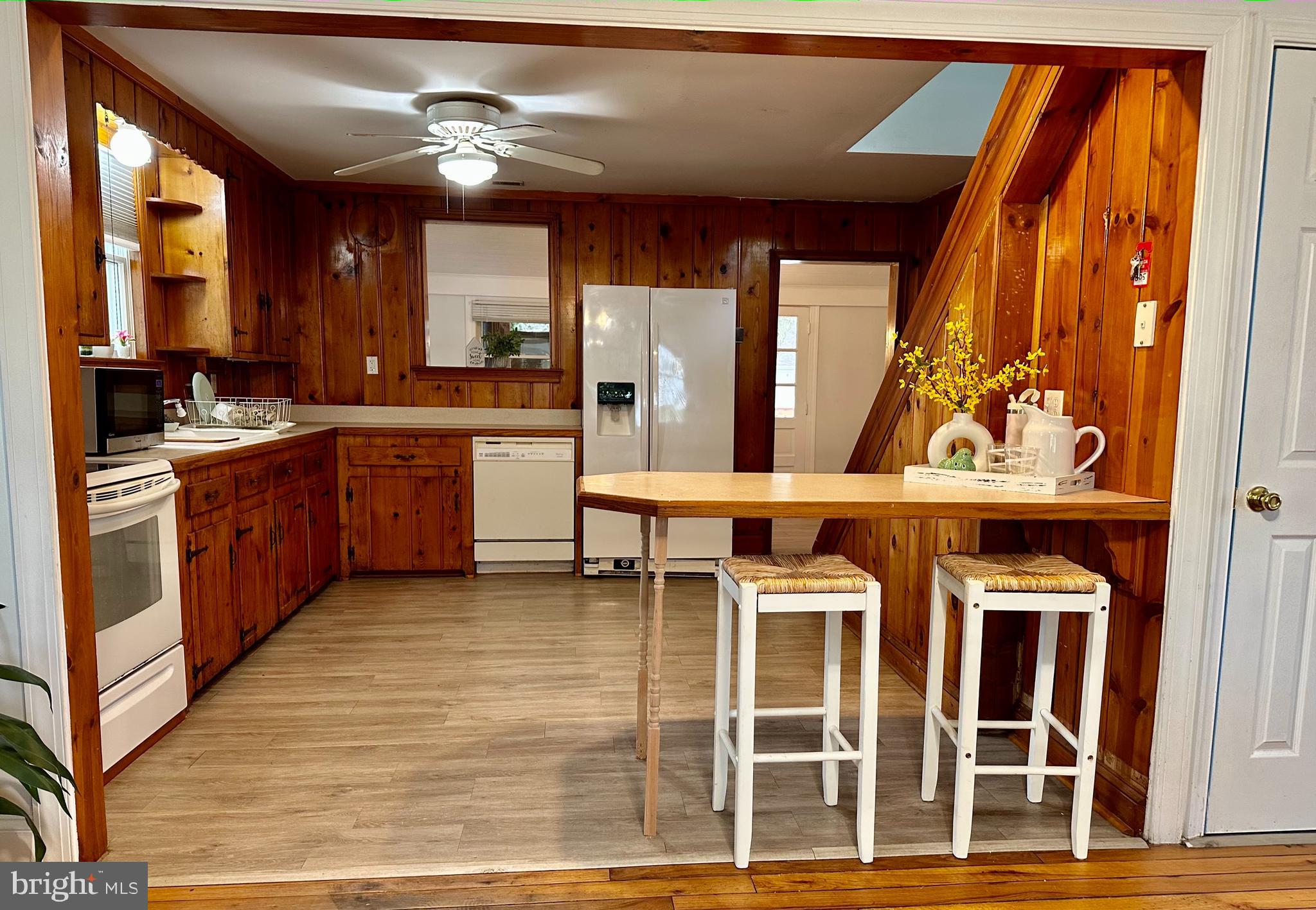 CHESTER RIVER BEACH - Residential