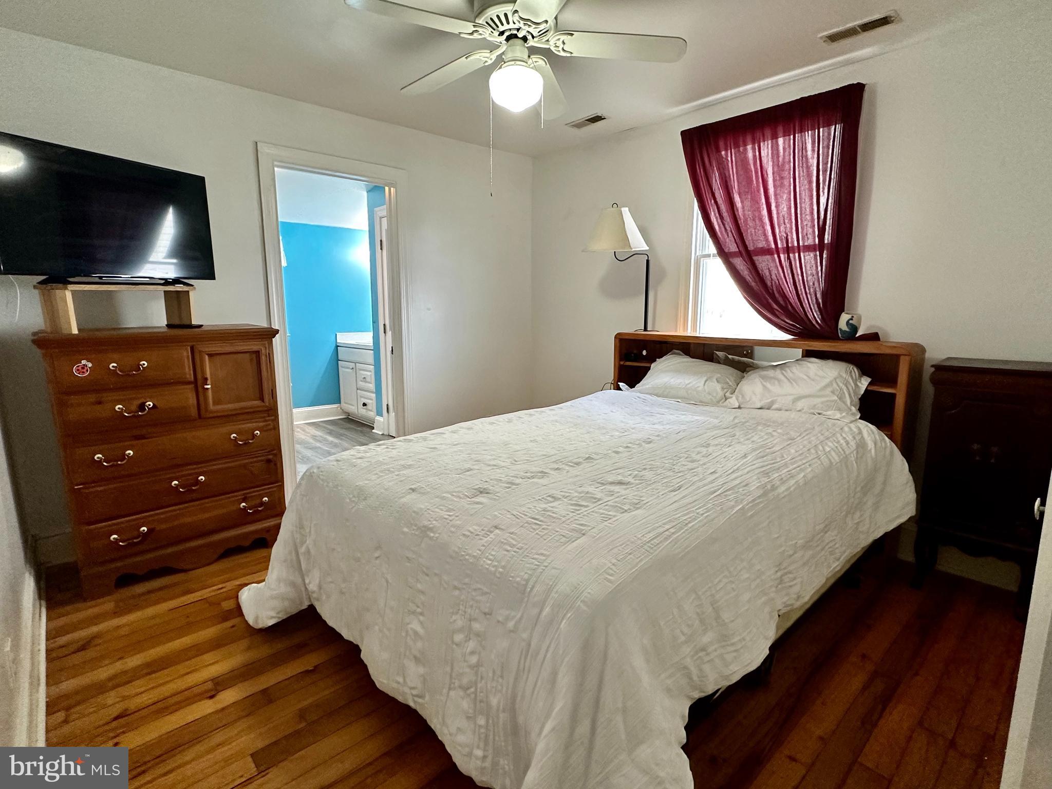 CHESTER RIVER BEACH - Residential