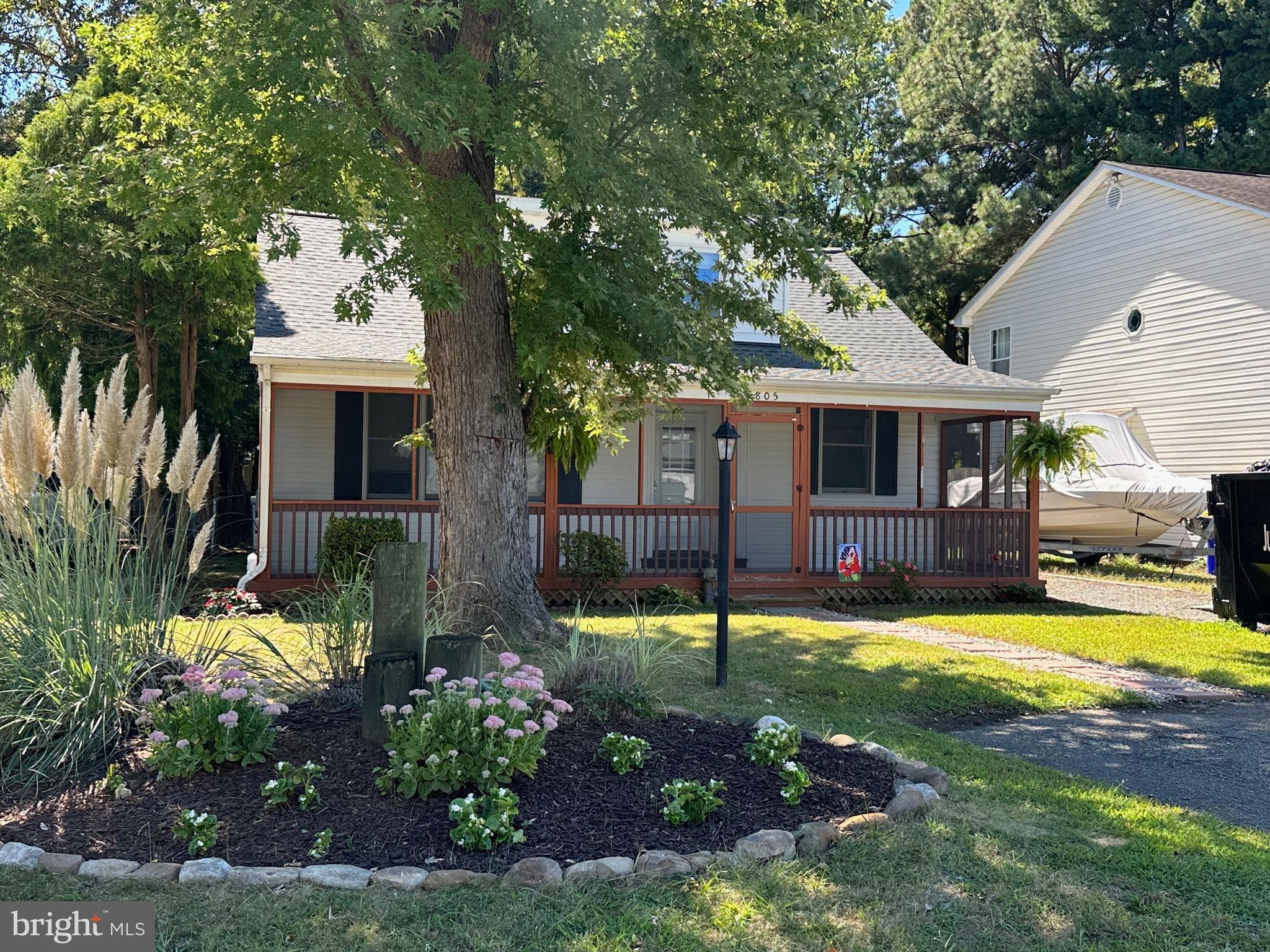805 CHESTER RIVER DRIVE