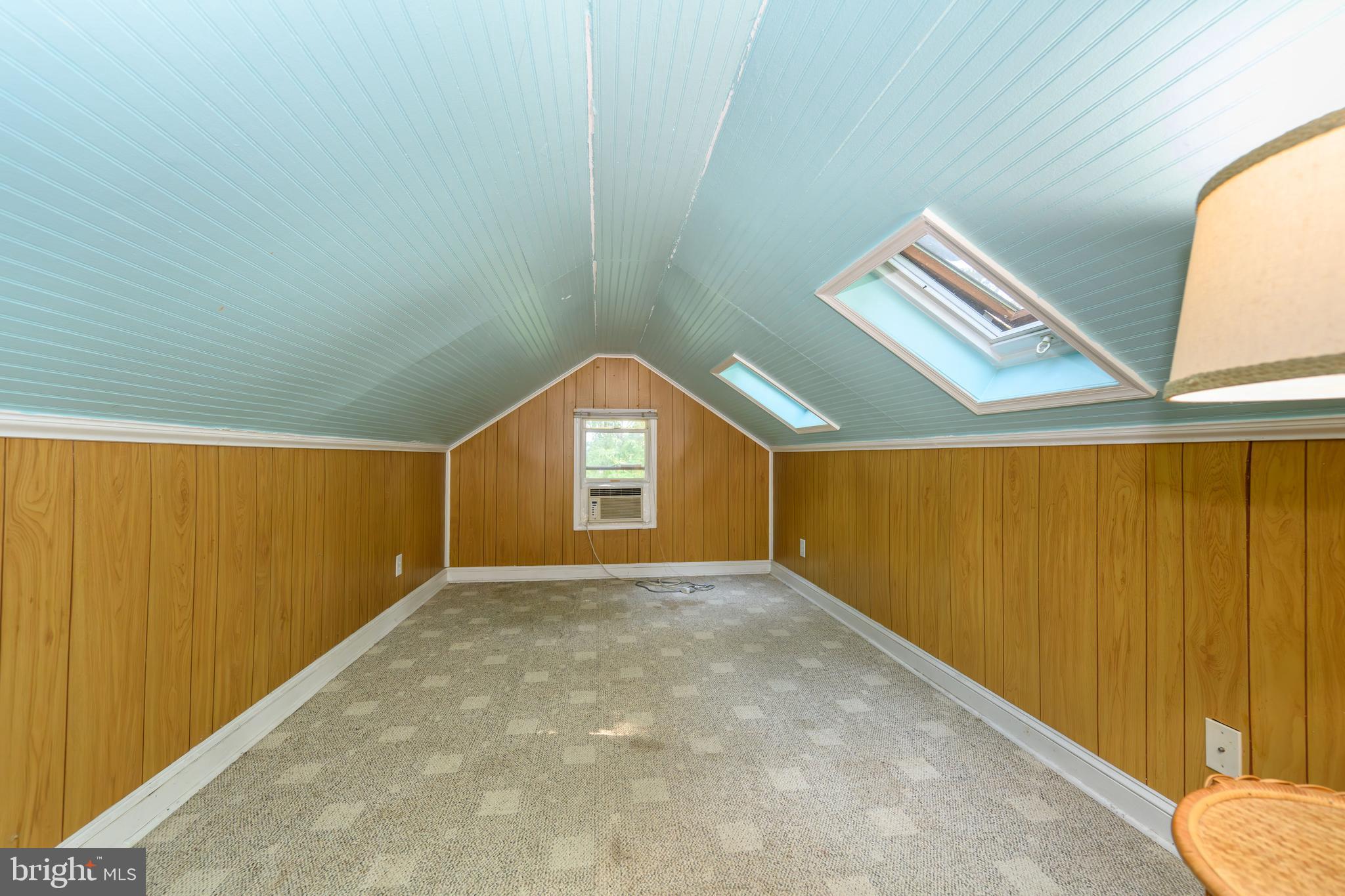 CHESTER RIVER BEACH - Residential