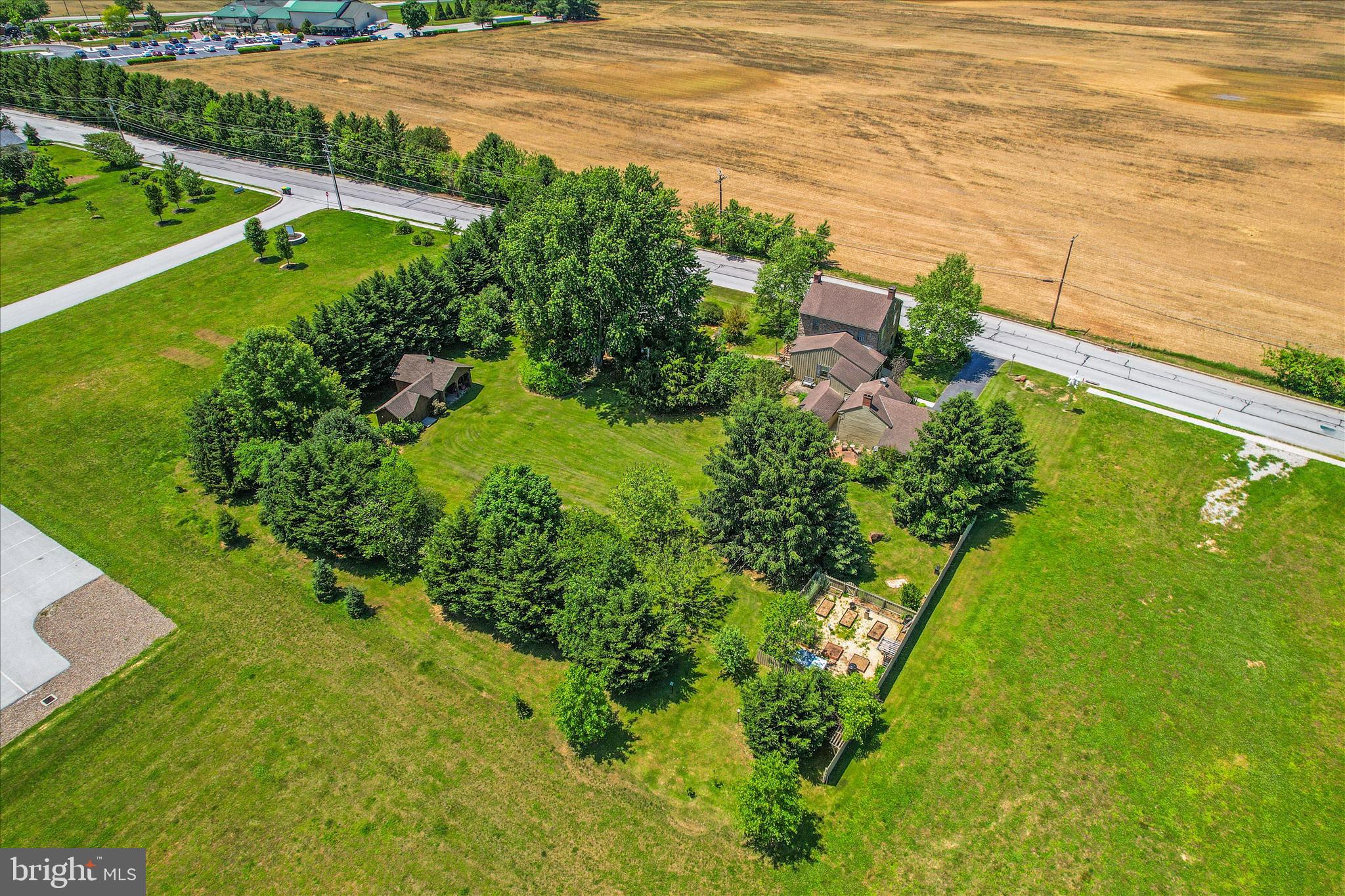 125 HICKORY LANE