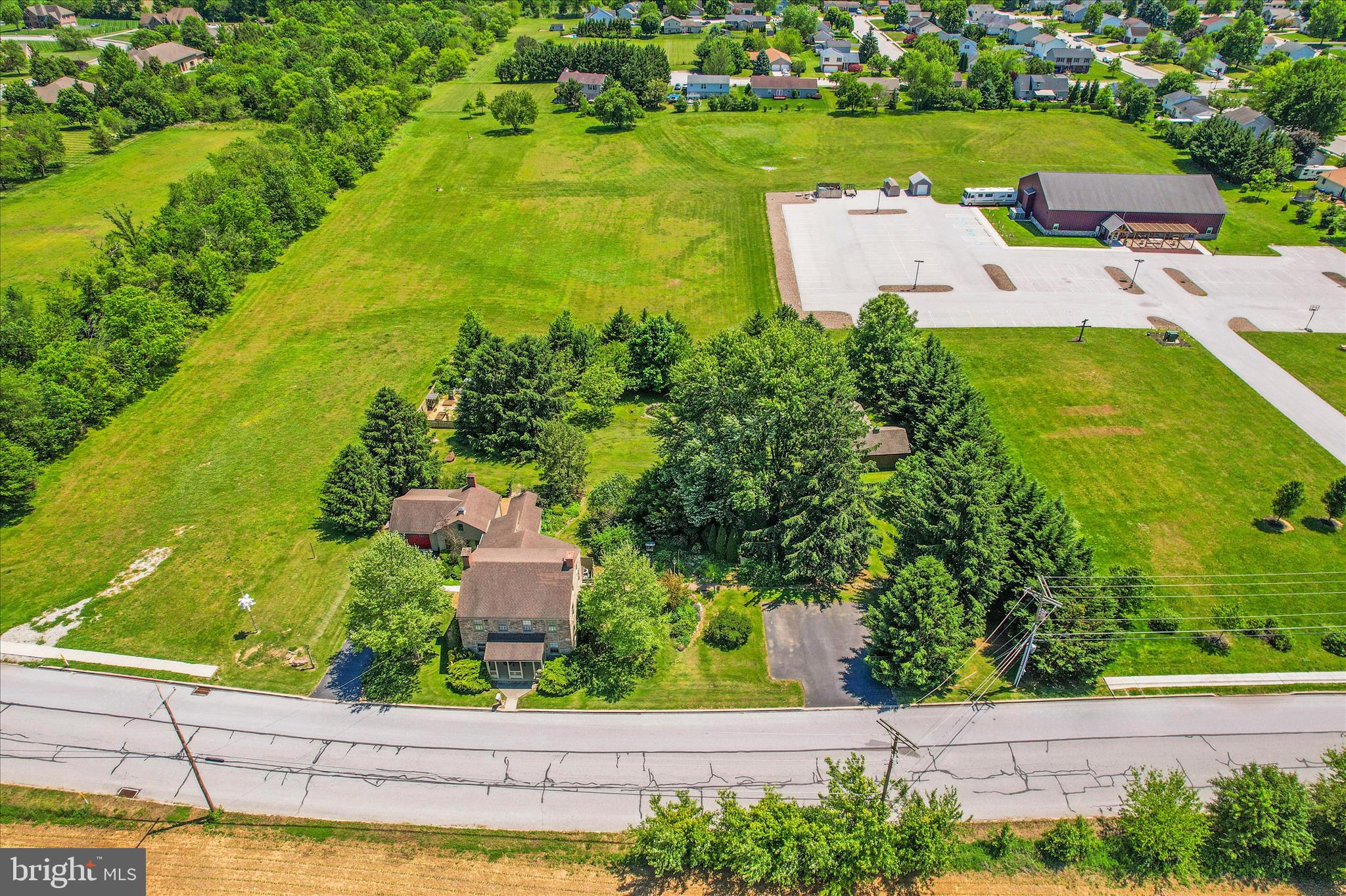 125 HICKORY LANE