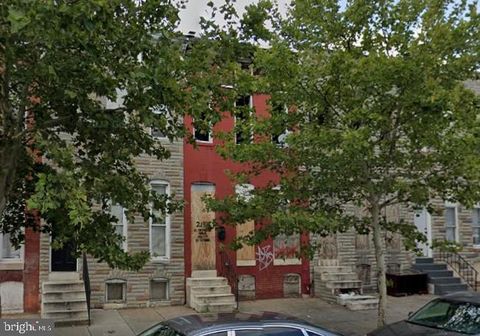 Townhouse For Sale - 2132 Wilkens Avenue<br/> BALTIMORE, MD 21223