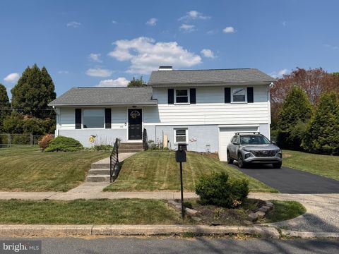 Photo of 108 Center Lane, READING, PA 19606 (MLS # PABK2072284)