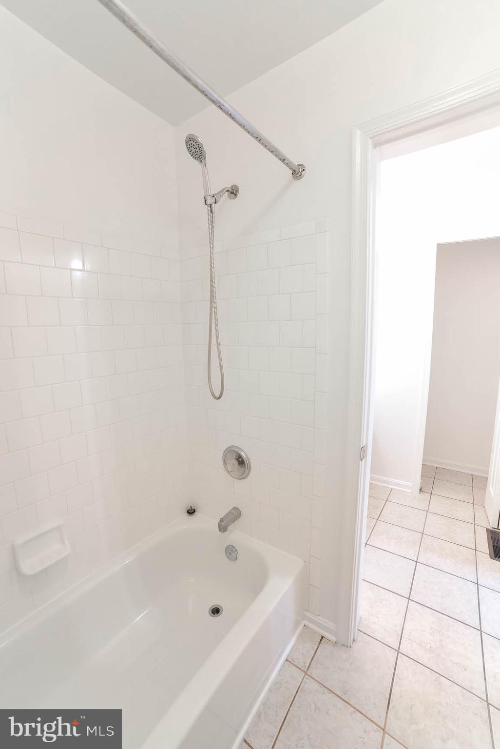 SOUTHGATE - Residential