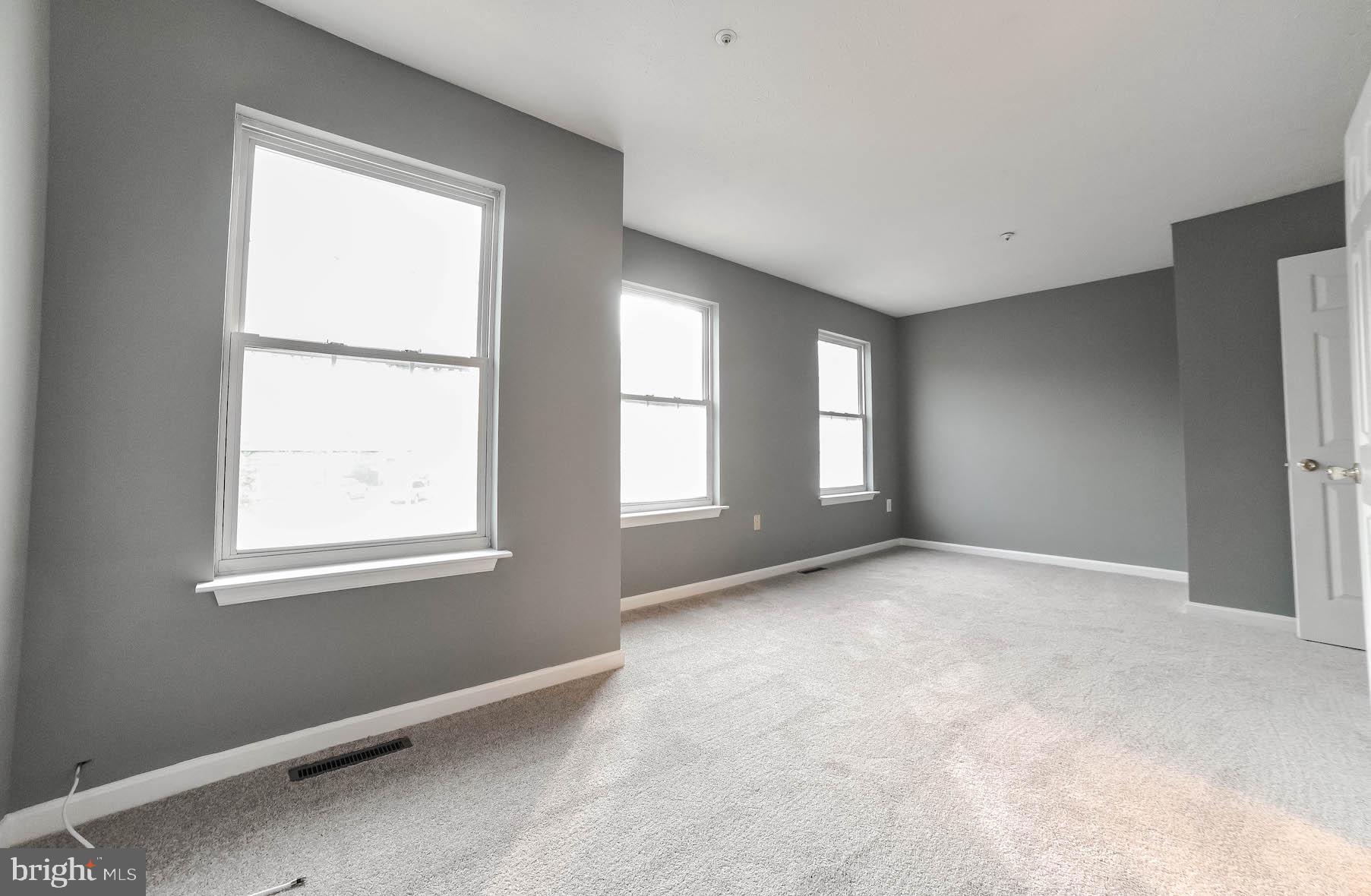 SOUTHGATE - Residential