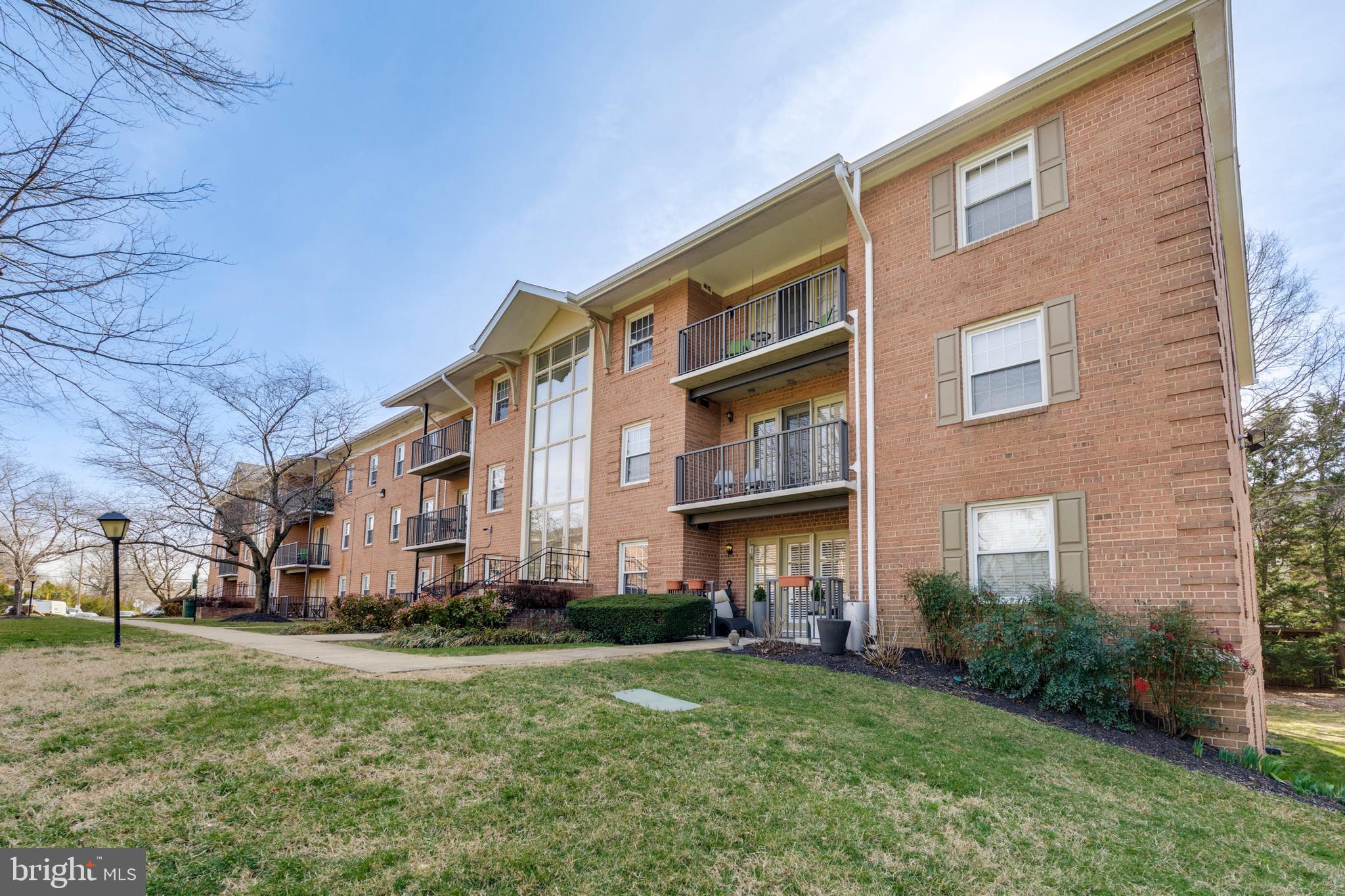 BAILEYS CROSSROADS - Residential