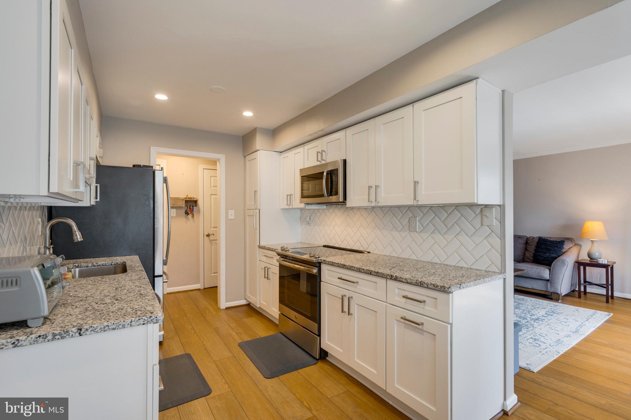 BAILEYS CROSSROADS - Residential