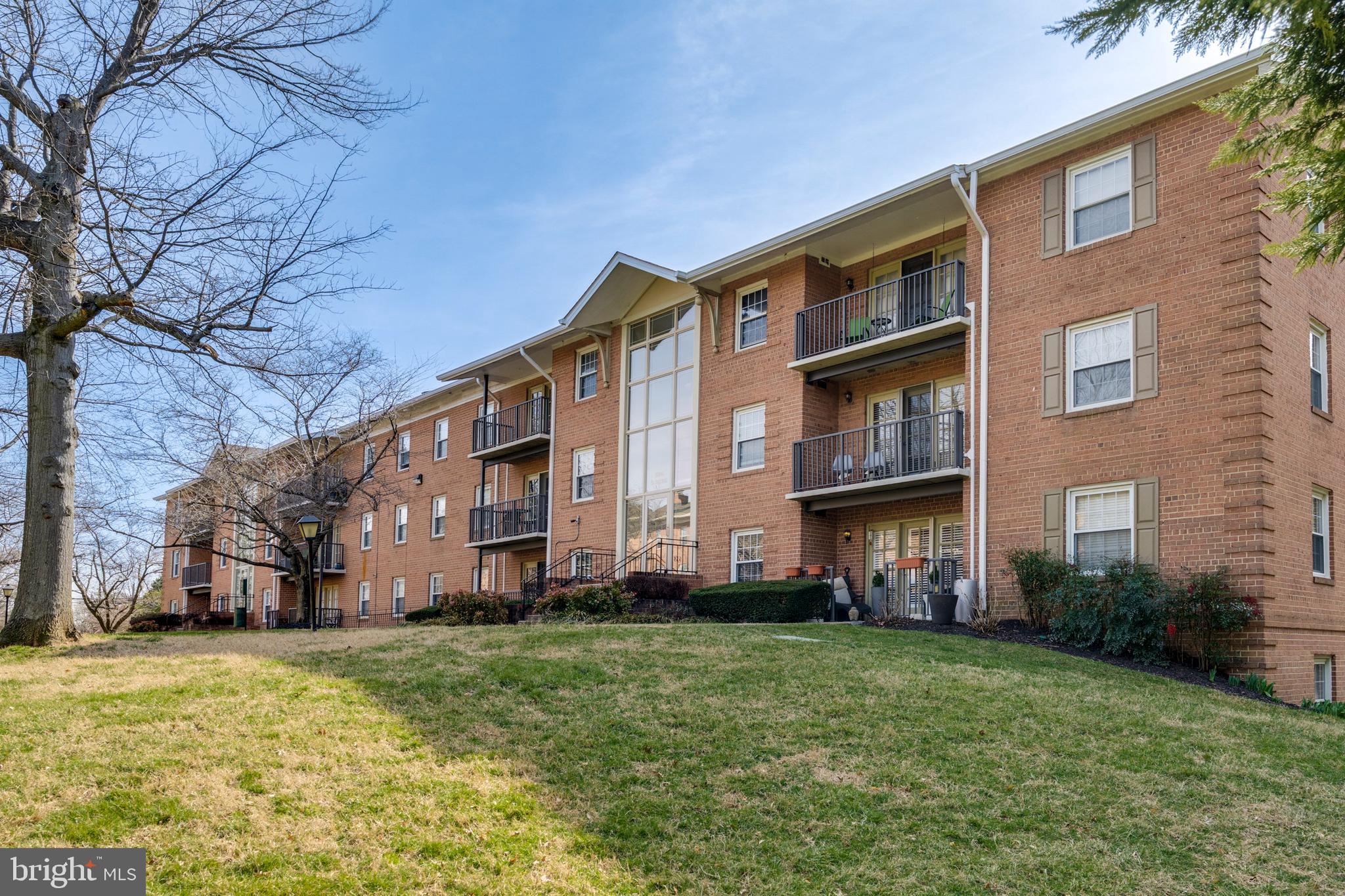 BAILEYS CROSSROADS - Residential