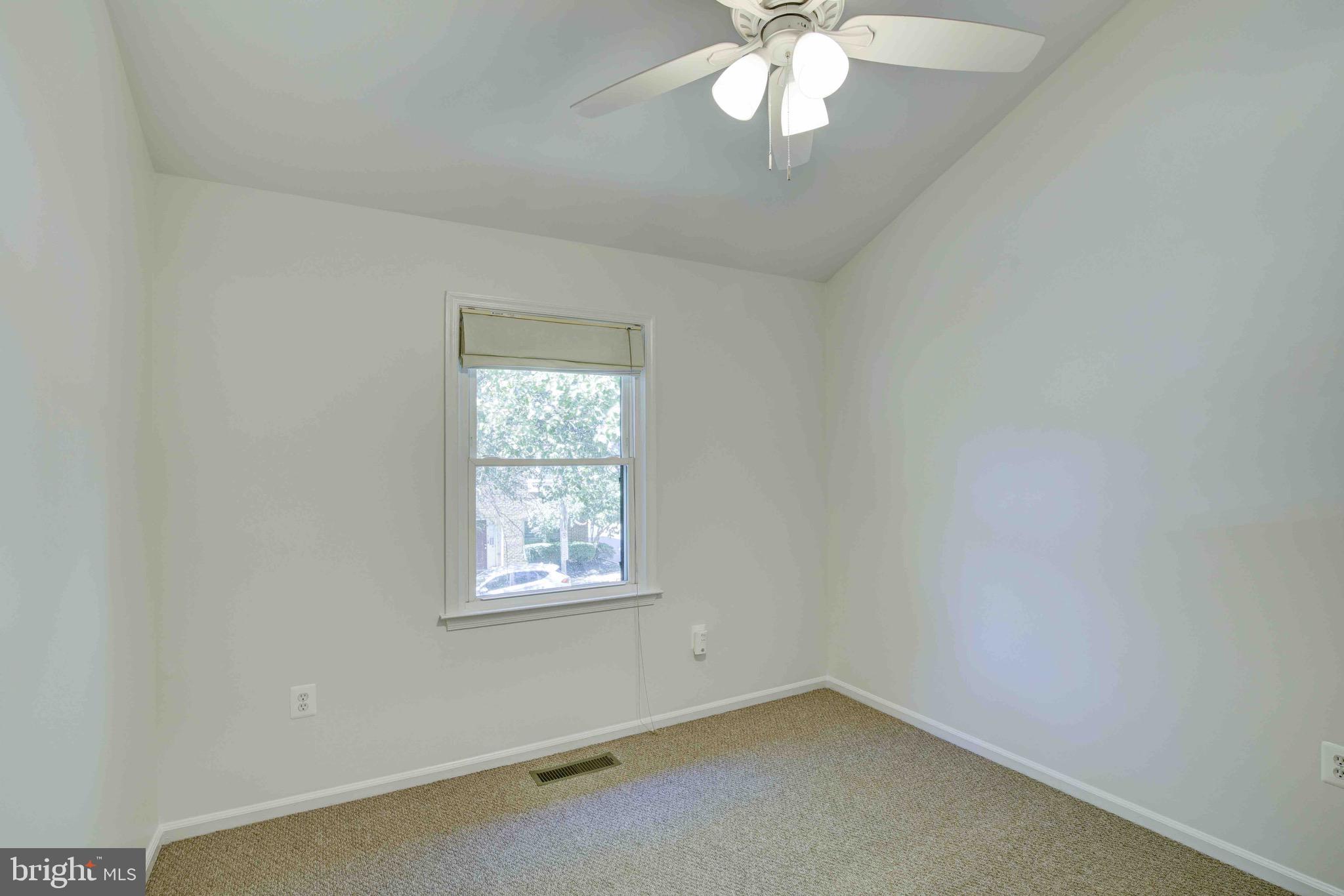 STAFFORD SQUARE - Residential Lease