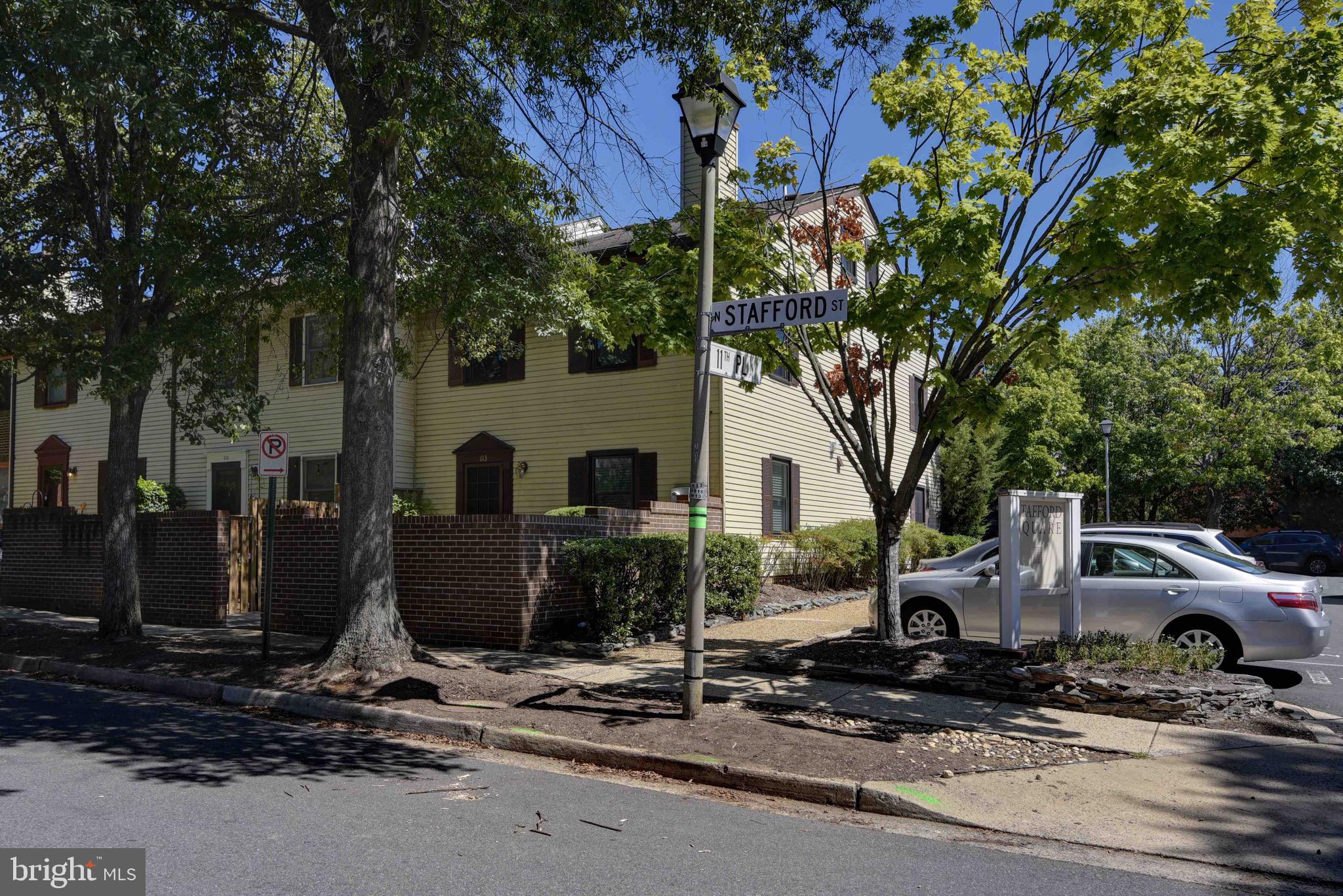 STAFFORD SQUARE - Residential Lease