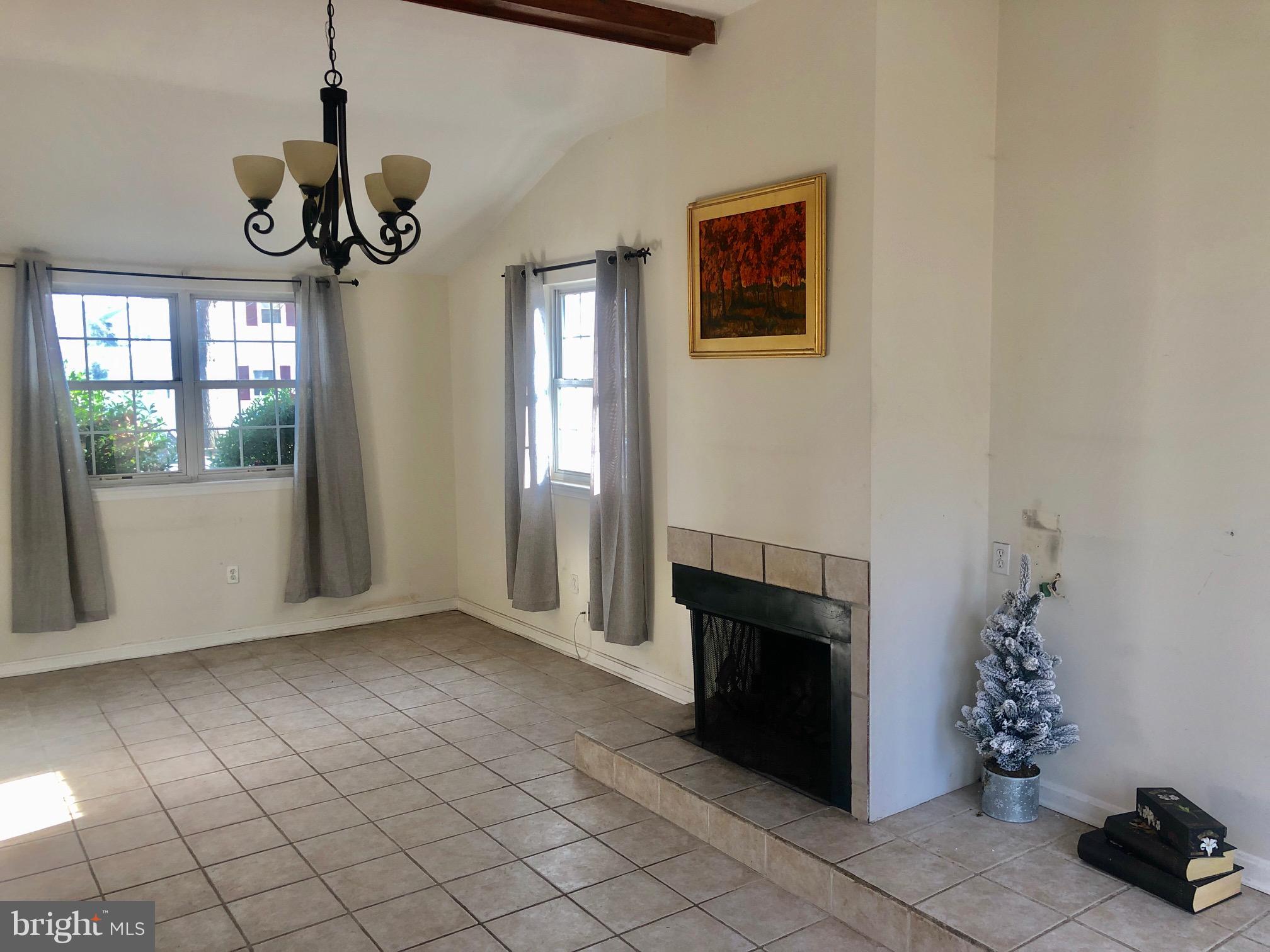 EASTPORT - Residential Lease