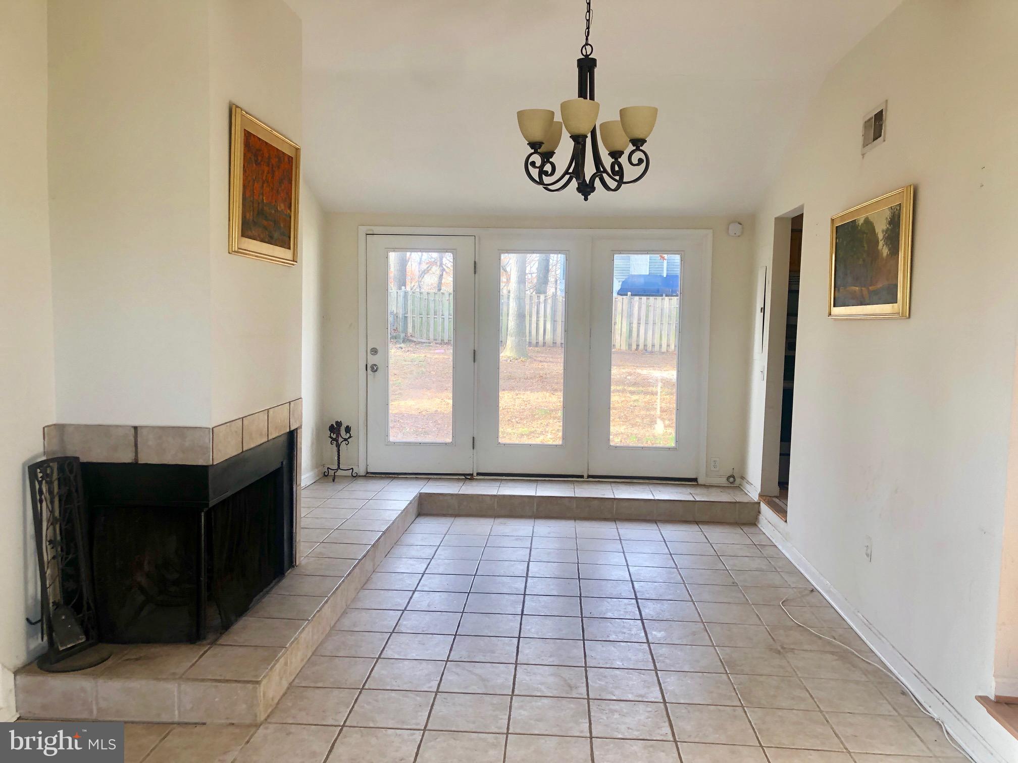 EASTPORT - Residential Lease