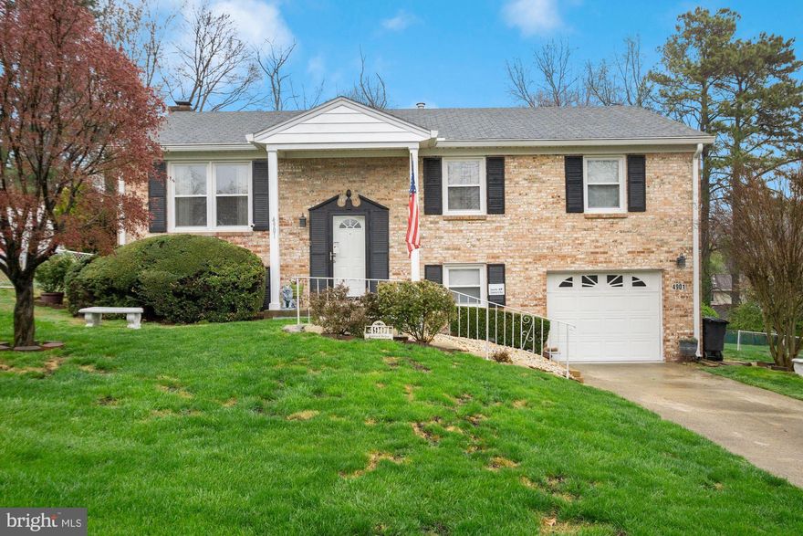 Say hello to your home!!!! This wonderfully updated home in the heart of North Roblee Acres  boasts upgrades of new carpet, new lighting, new front door, freshly painted, new refrigerator, new washer and dryer, new flooring in basement, new carpet in basement, new concrete steps and concrete patio  deck. This beautiful home has to many upgrades and improvements to count you don't want to miss out on this one.
Just minutes to Lite transit great location for shopping and more. Don't drive by stop by and see for yourself you won't be disappointed. 
All written offers must be submitted no later than NOON Wednesday 04/13/2022 .