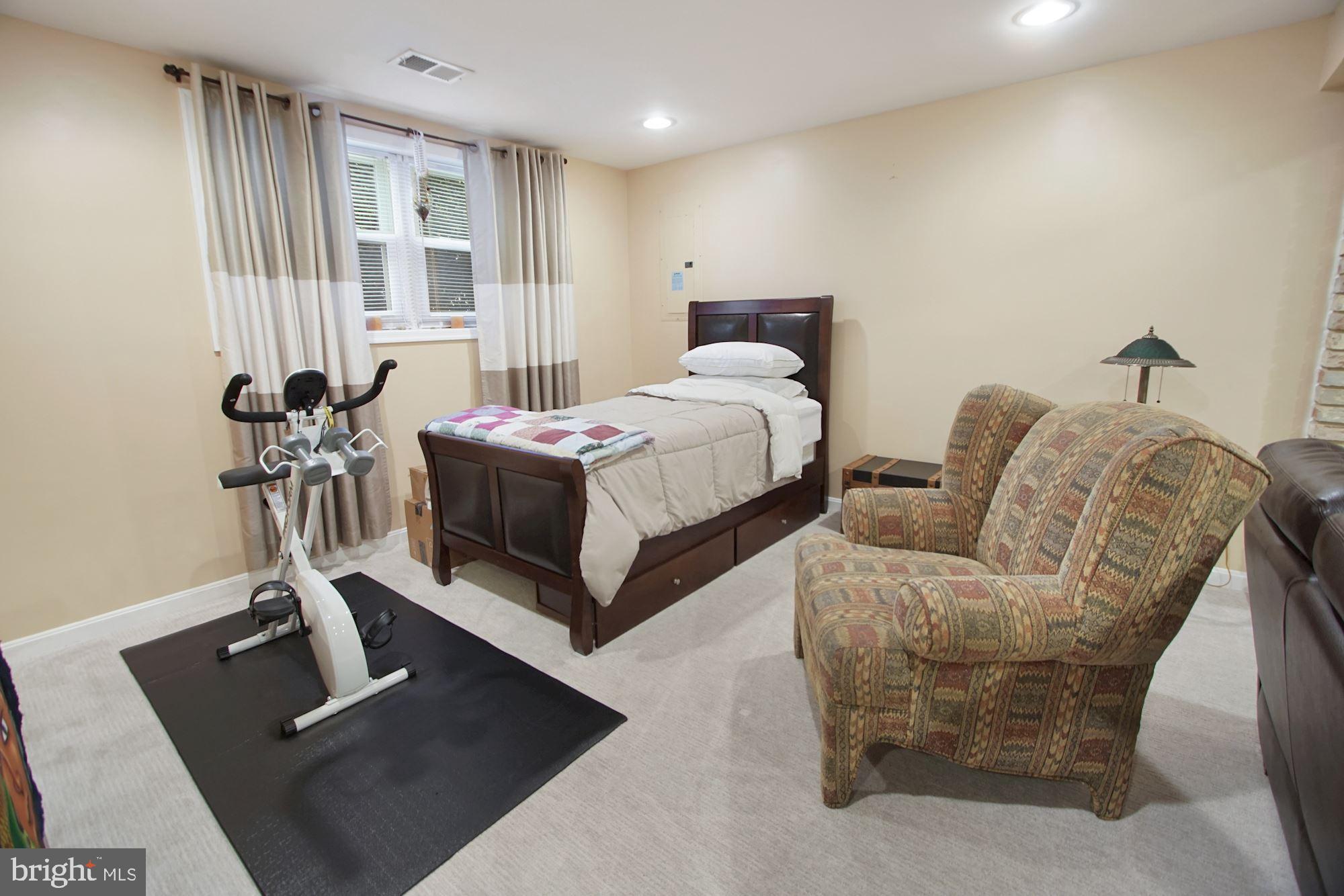 NORTH ROBLEE ACRES - Residential