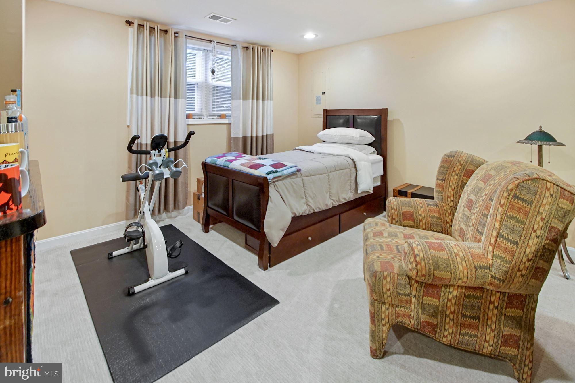 NORTH ROBLEE ACRES - Residential