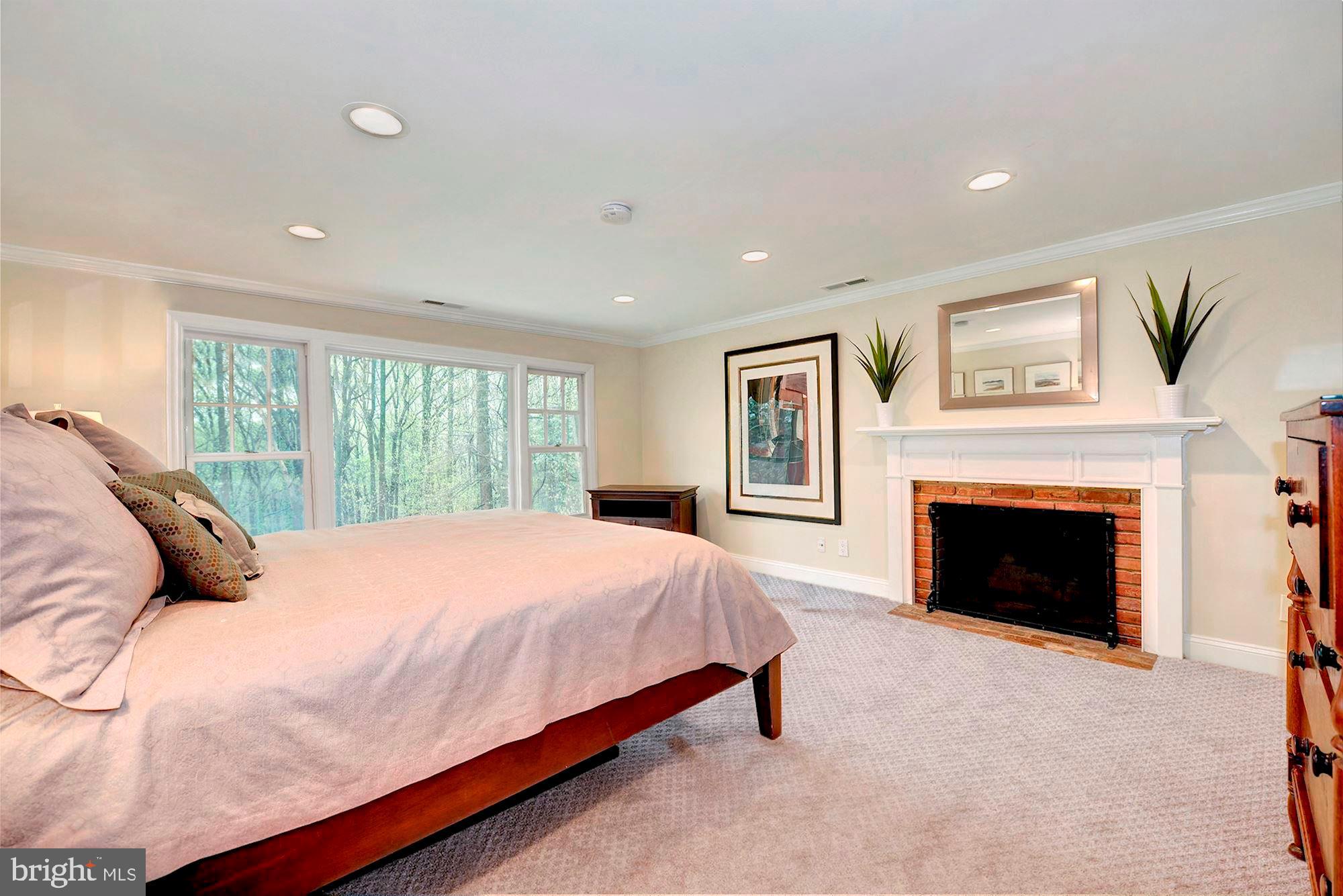 RIVERWOOD - Residential