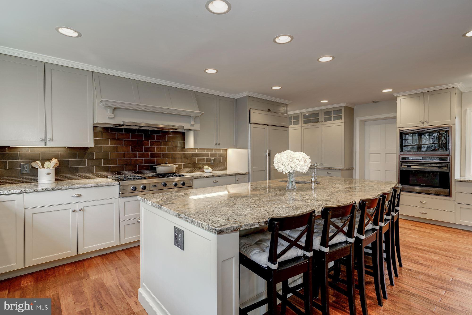 RIVERWOOD - Residential