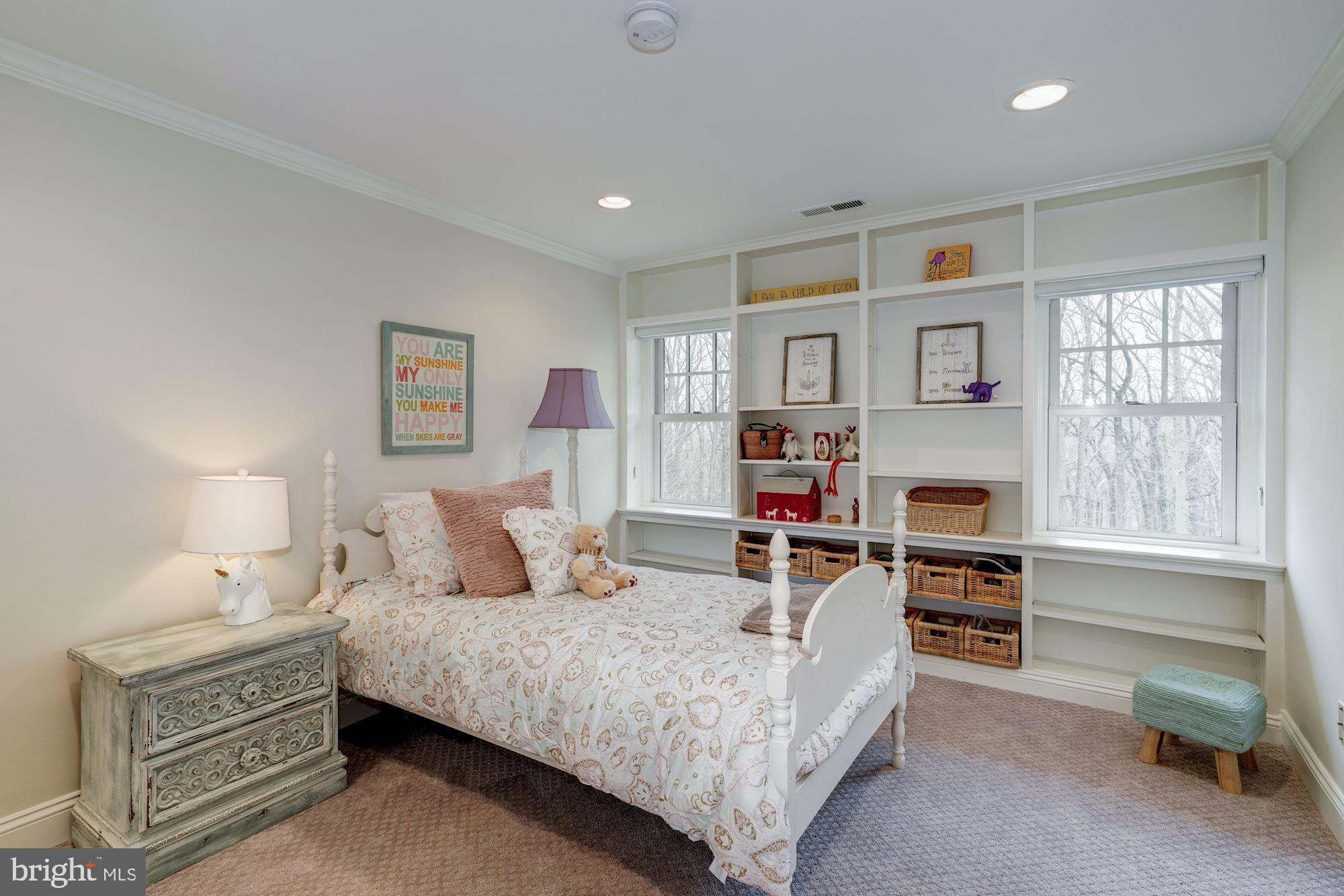 RIVERWOOD - Residential