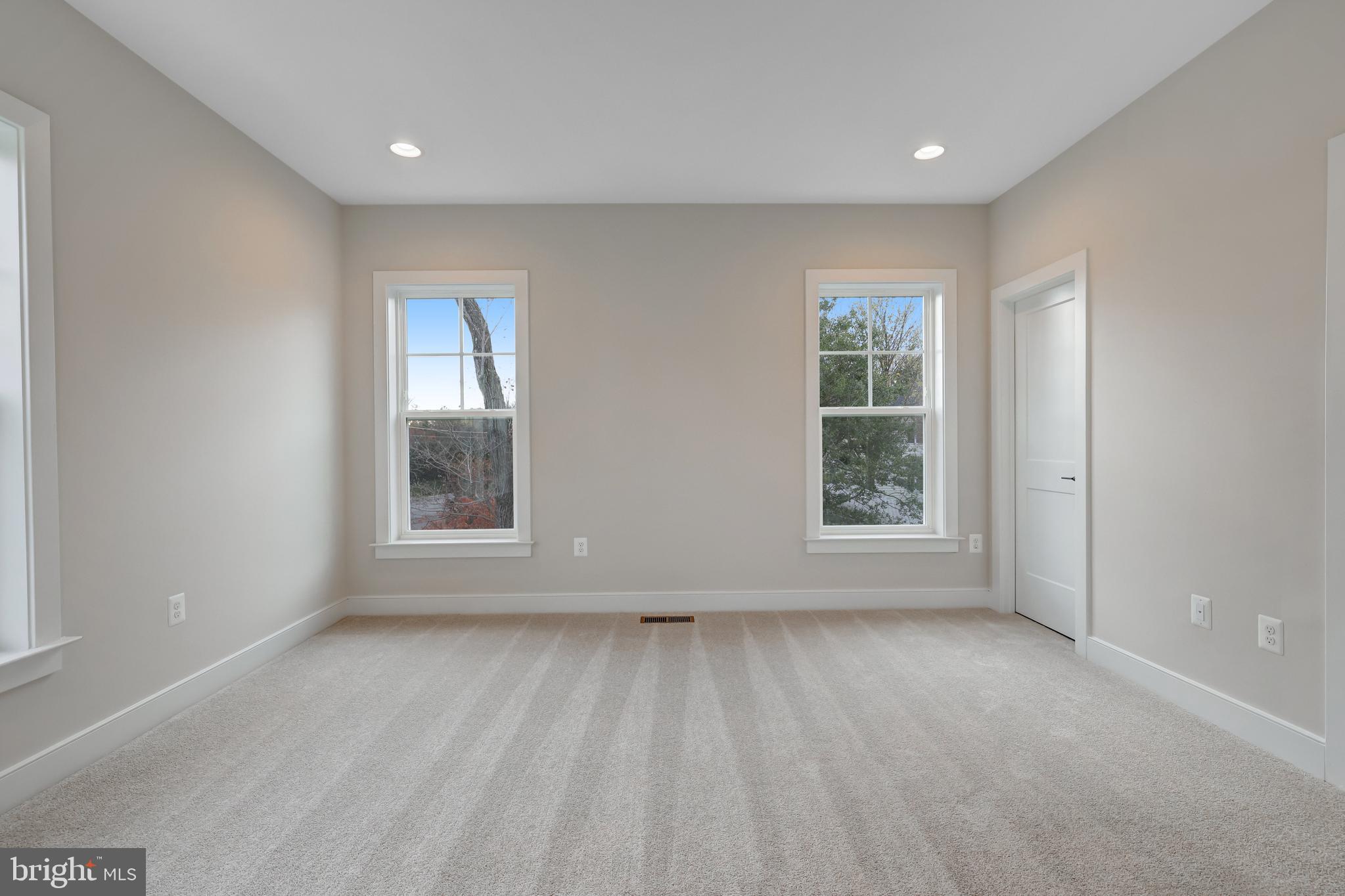 OAKWOOD - Residential