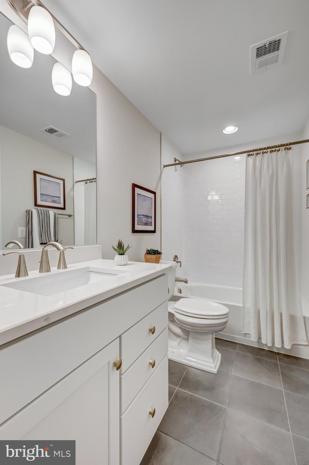 OAKWOOD - Residential