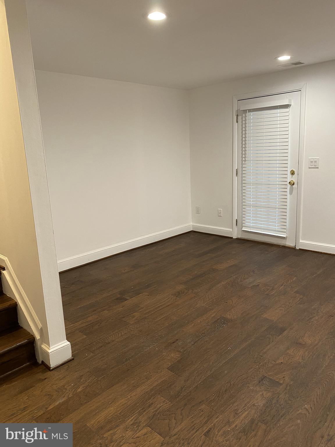 GREAT FALLS CHASE - Residential