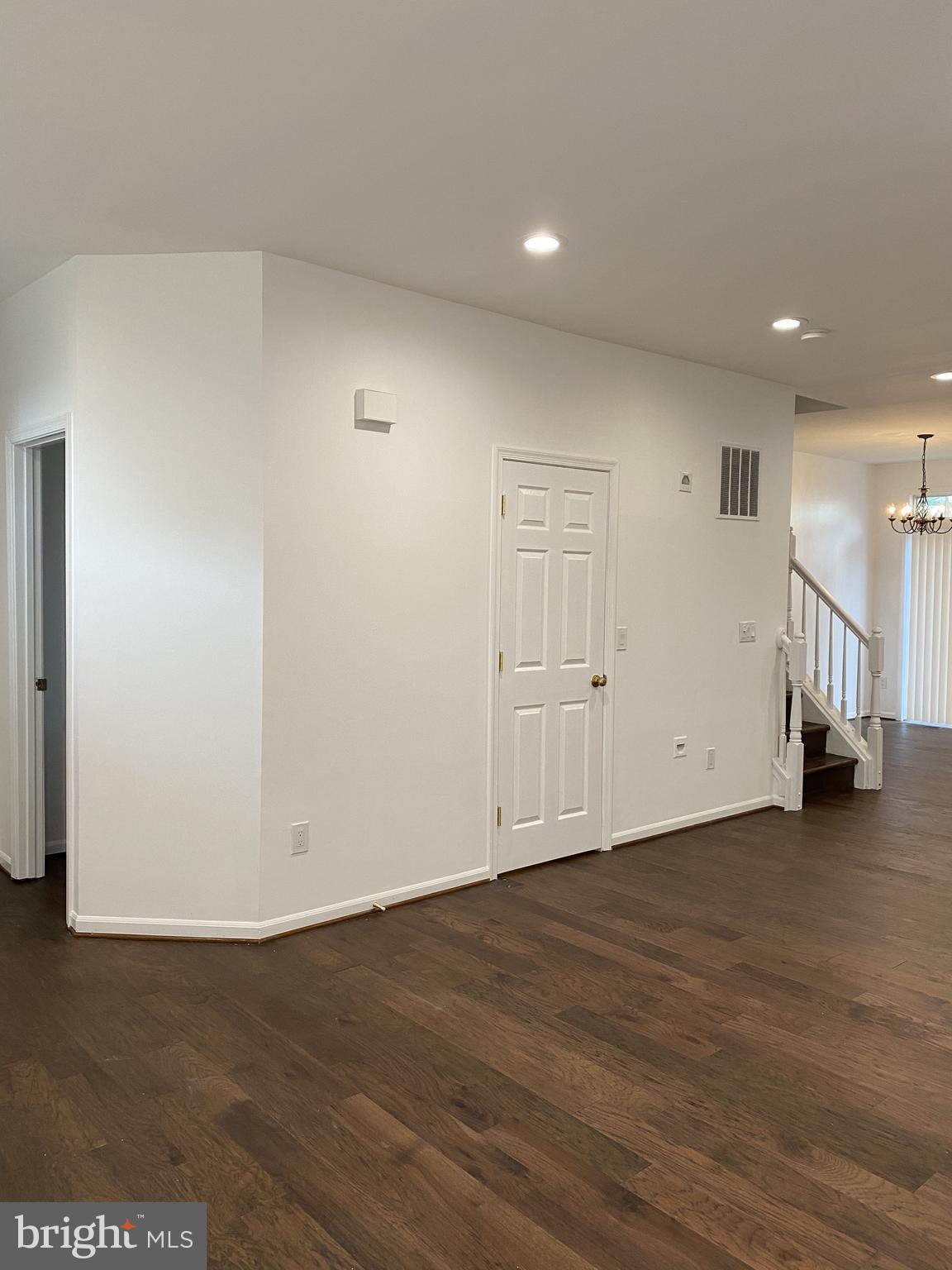 GREAT FALLS CHASE - Residential