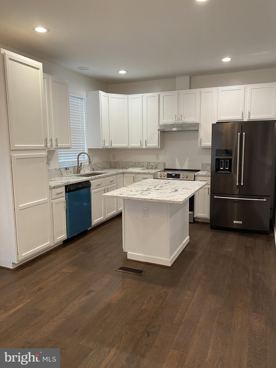 GREAT FALLS CHASE - Residential