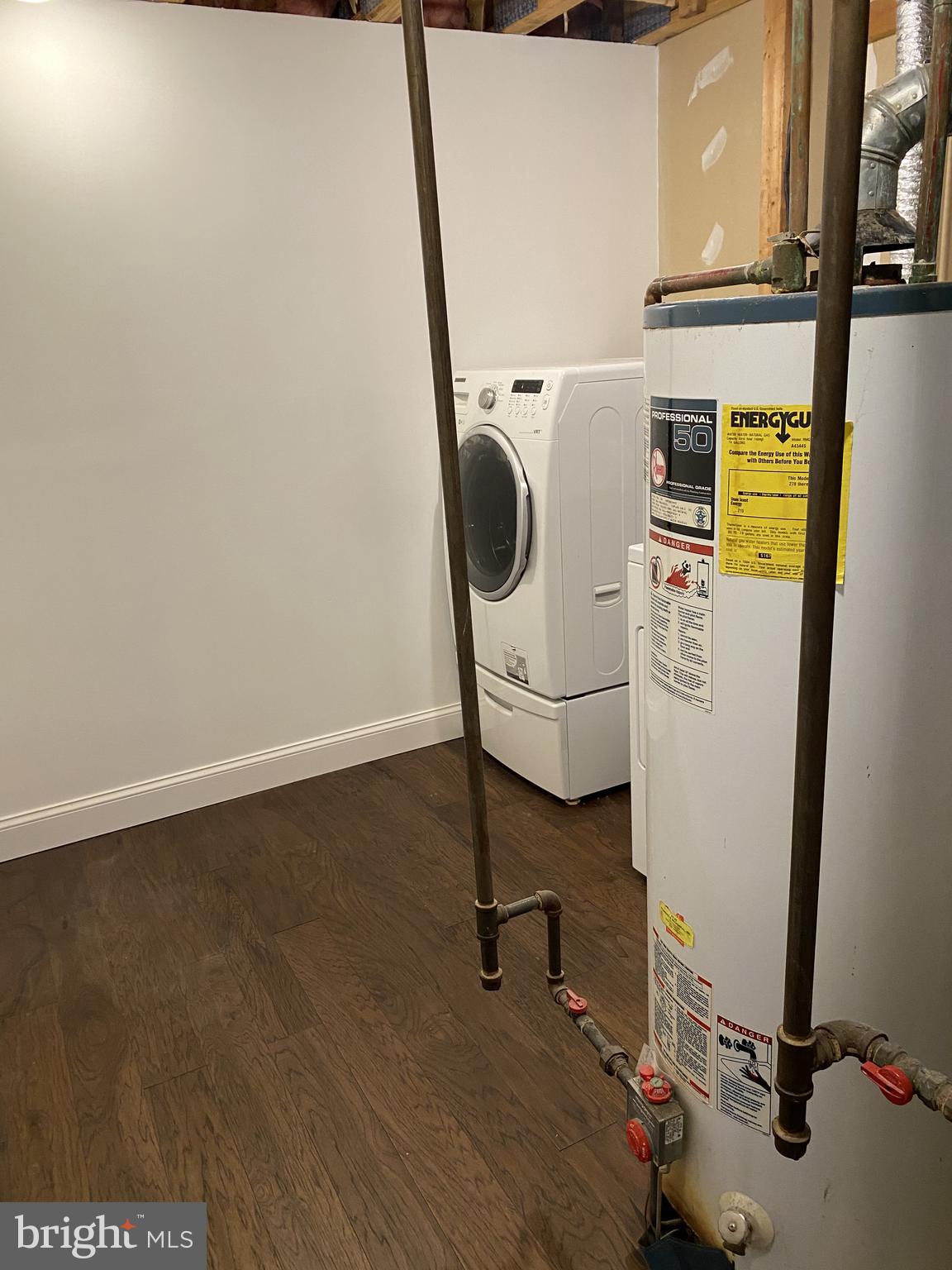 GREAT FALLS CHASE - Residential