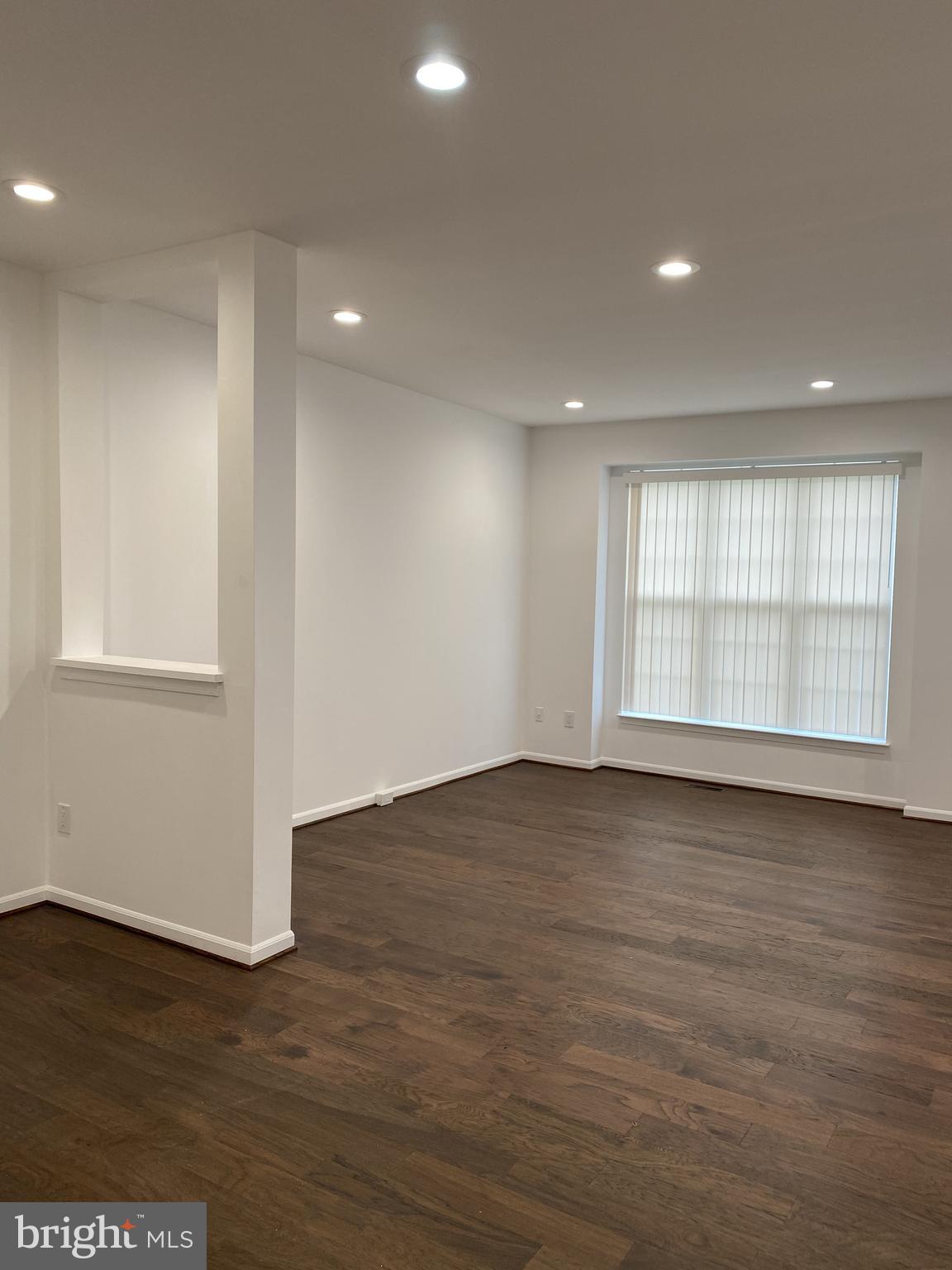 GREAT FALLS CHASE - Residential