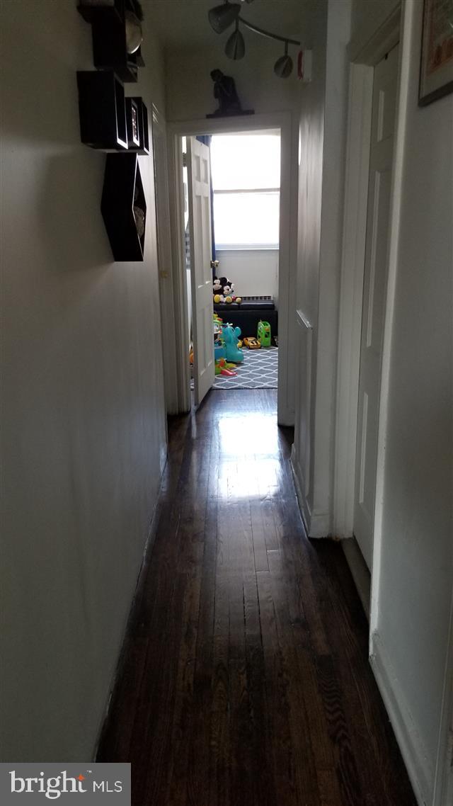 OLNEY - Commercial Sale