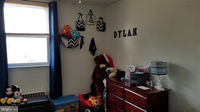 OLNEY - Commercial Sale