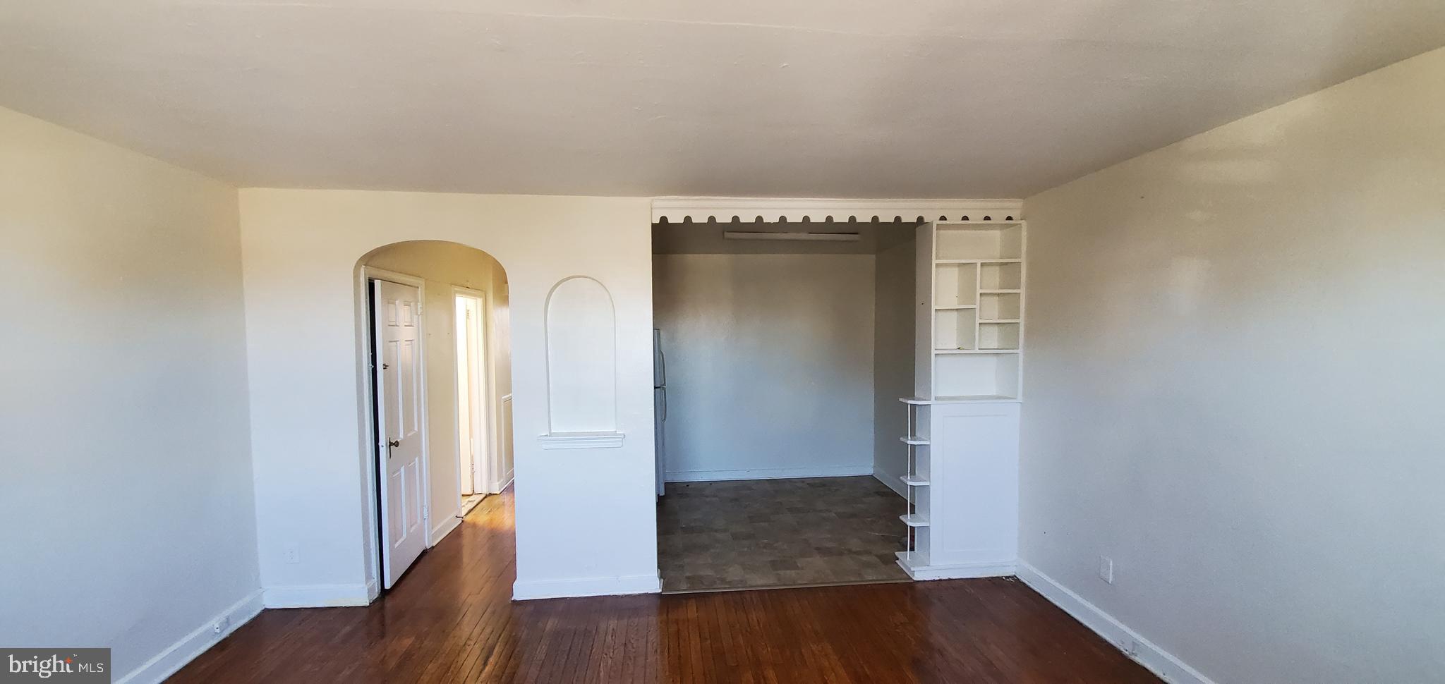 OLNEY - Commercial Sale