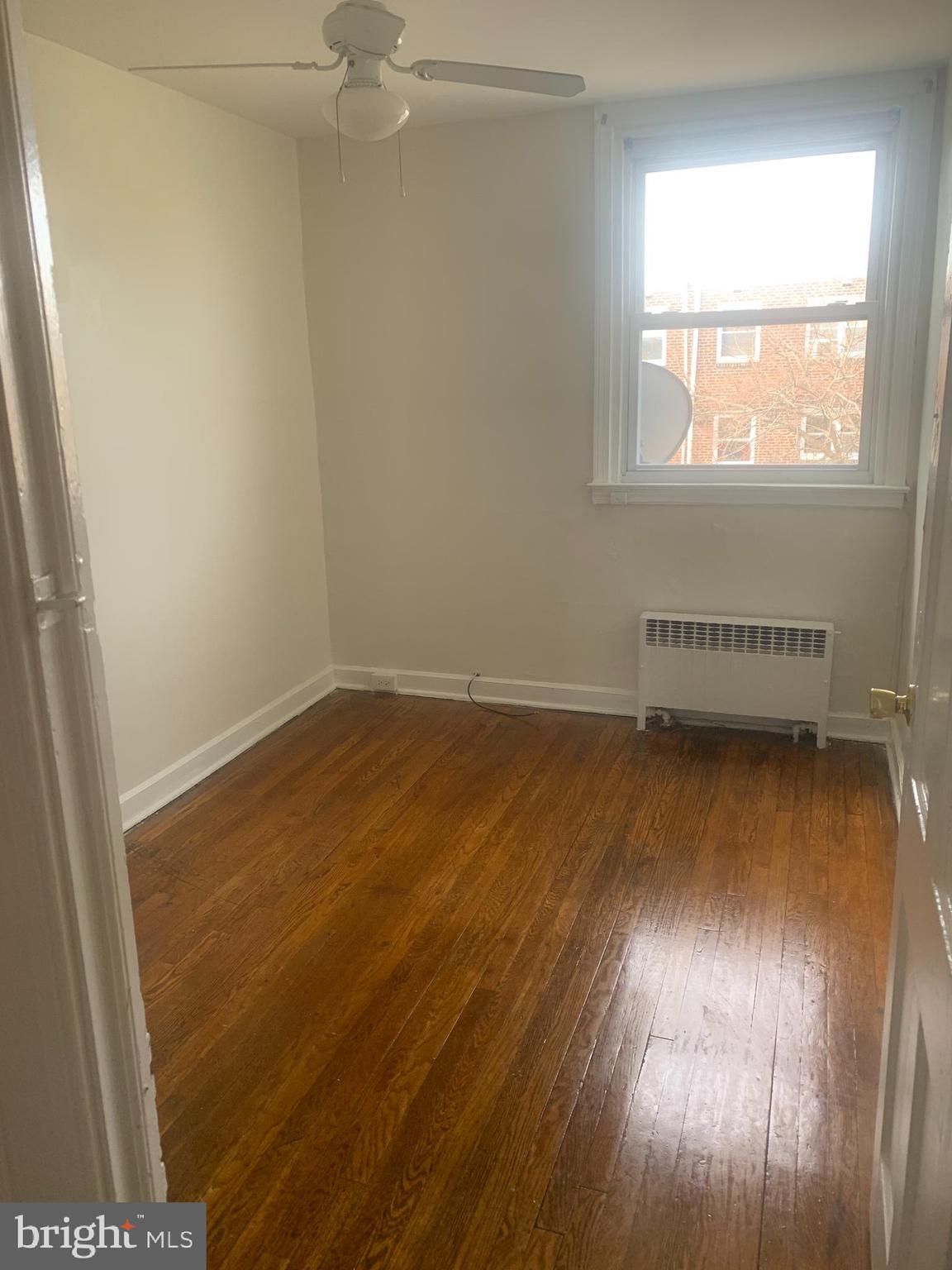 OLNEY - Commercial Sale