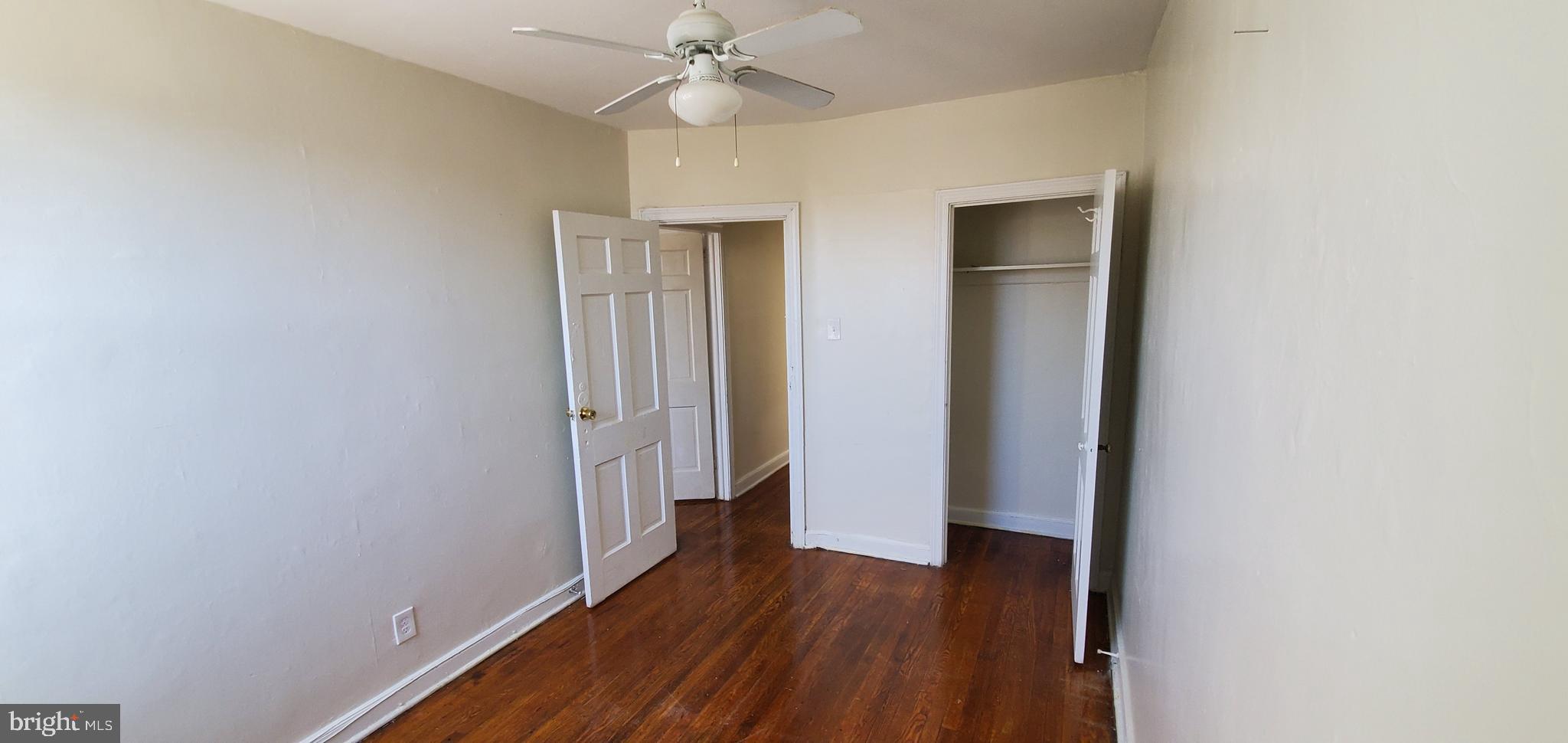 OLNEY - Commercial Sale