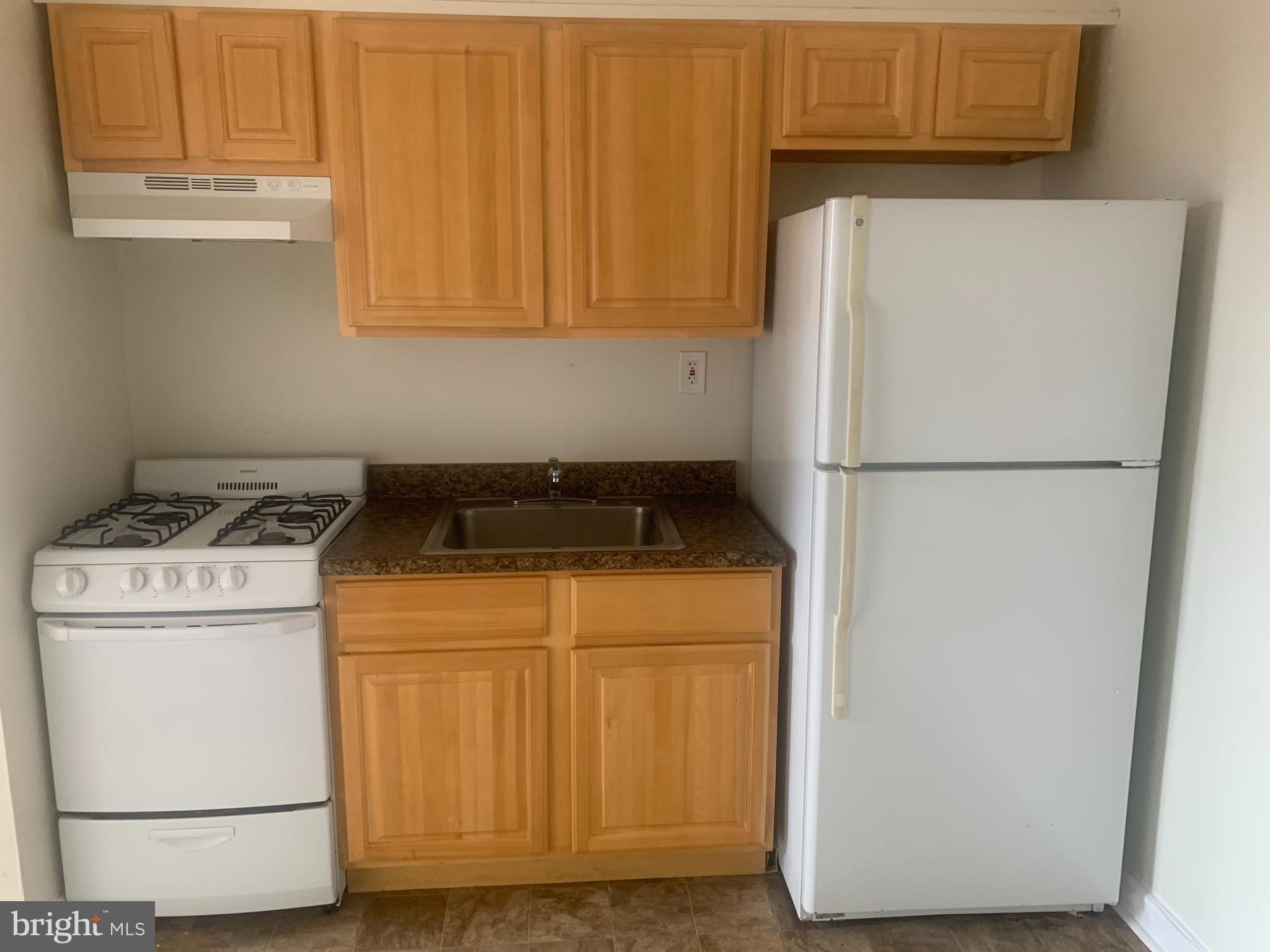 OLNEY - Commercial Sale