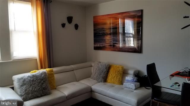 OLNEY - Commercial Sale