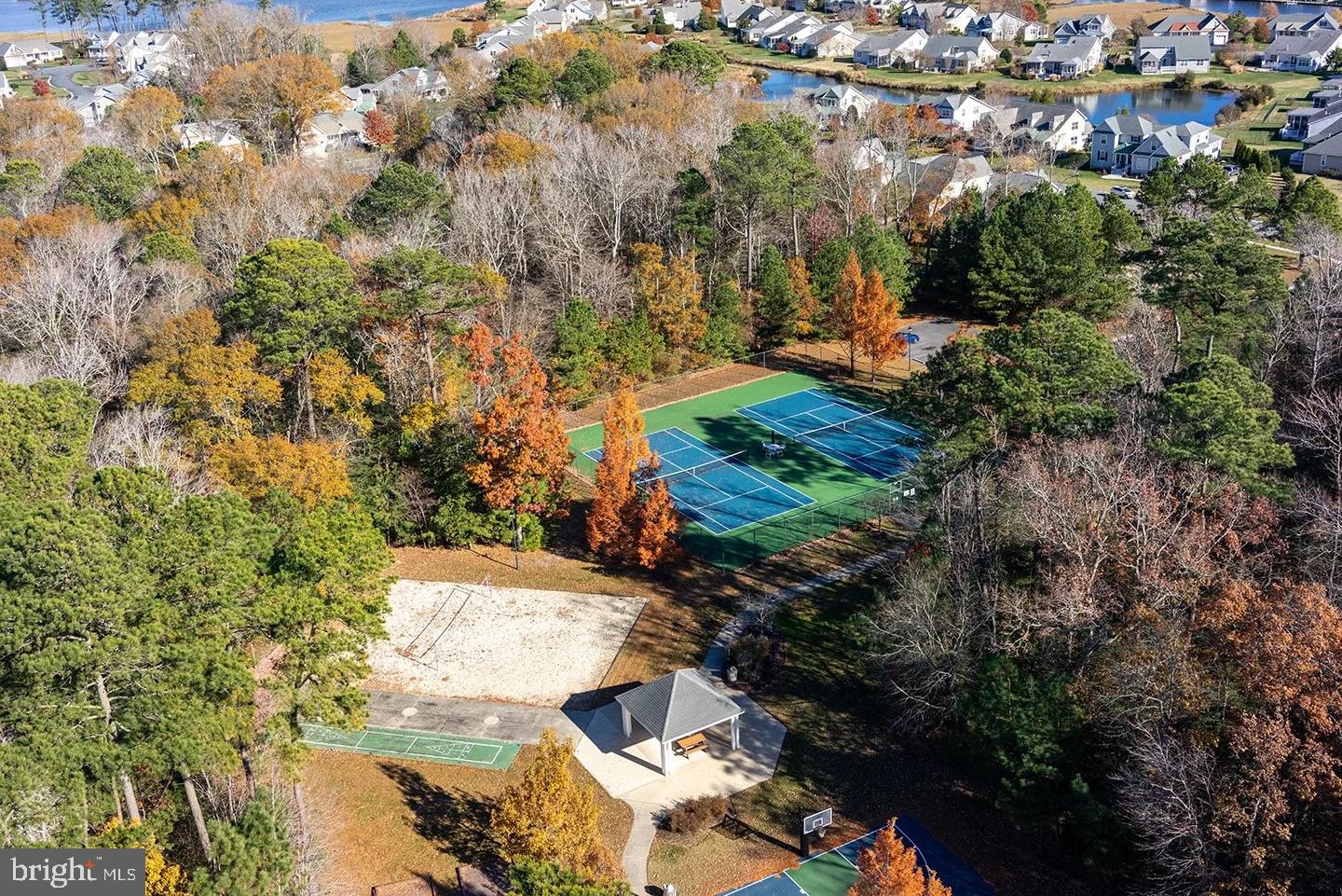 REFUGE AT DIRICKSON CREEK - Residential