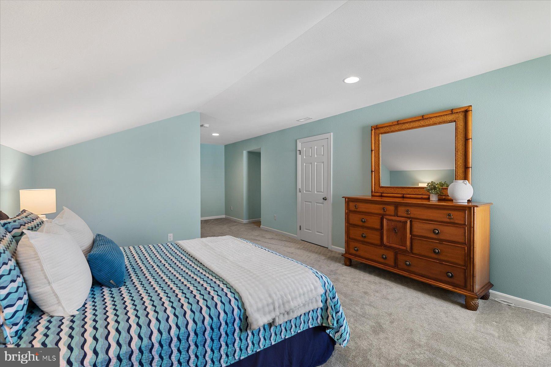 REFUGE AT DIRICKSON CREEK - Residential