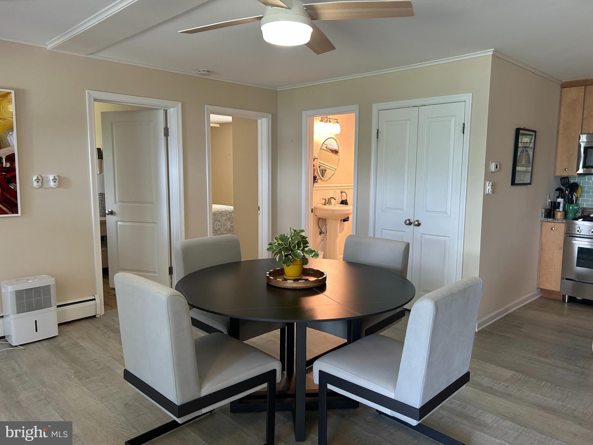 2660 GREENBRIAR LANE #B