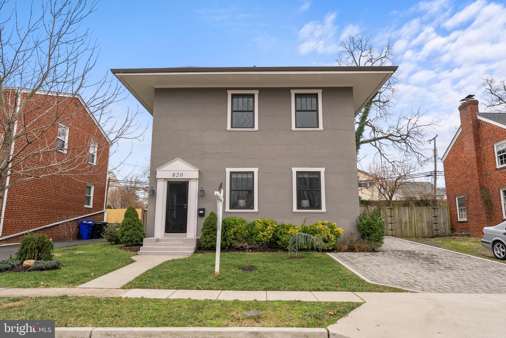 ADDISON HEIGHTS - Residential