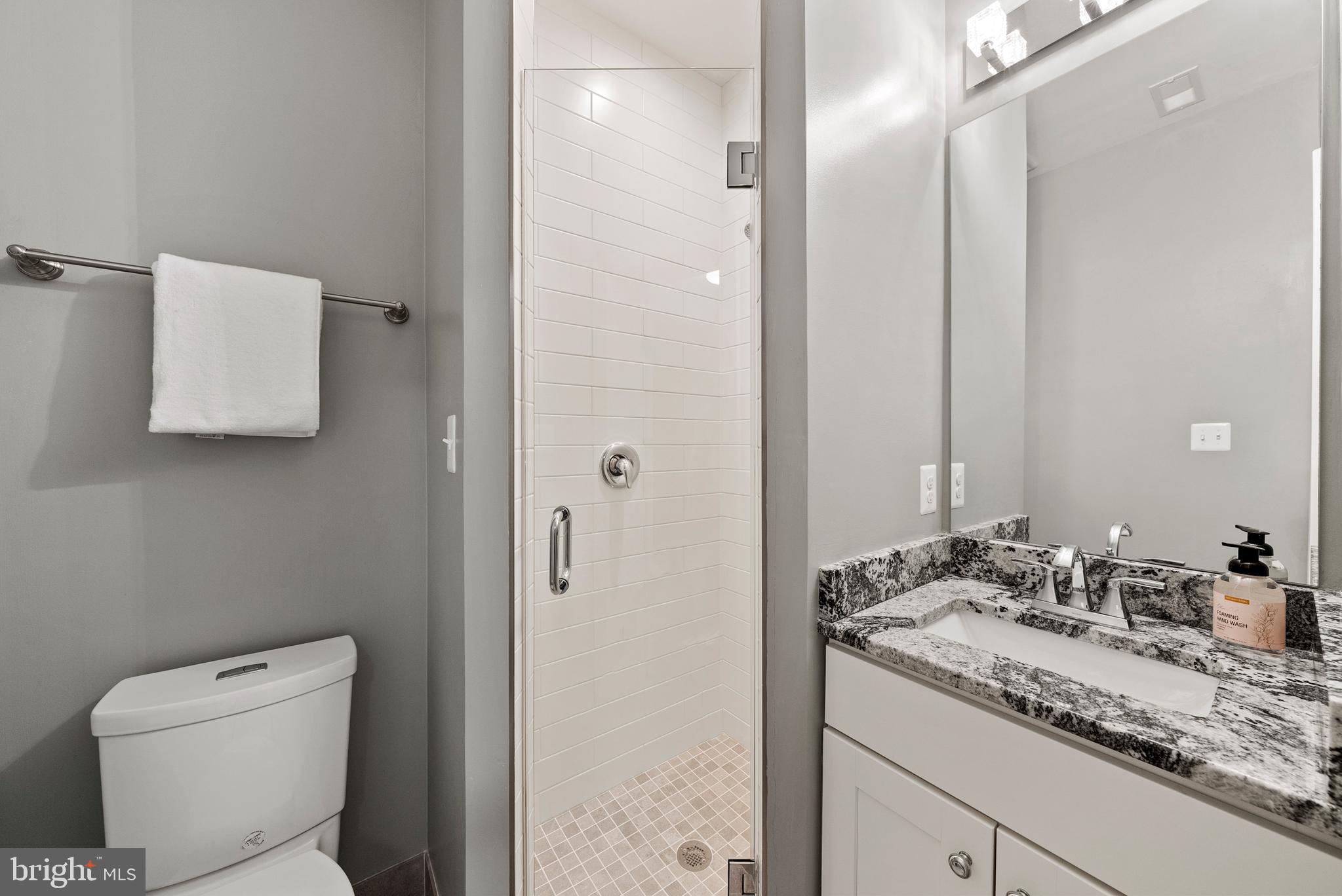 ADDISON HEIGHTS - Residential