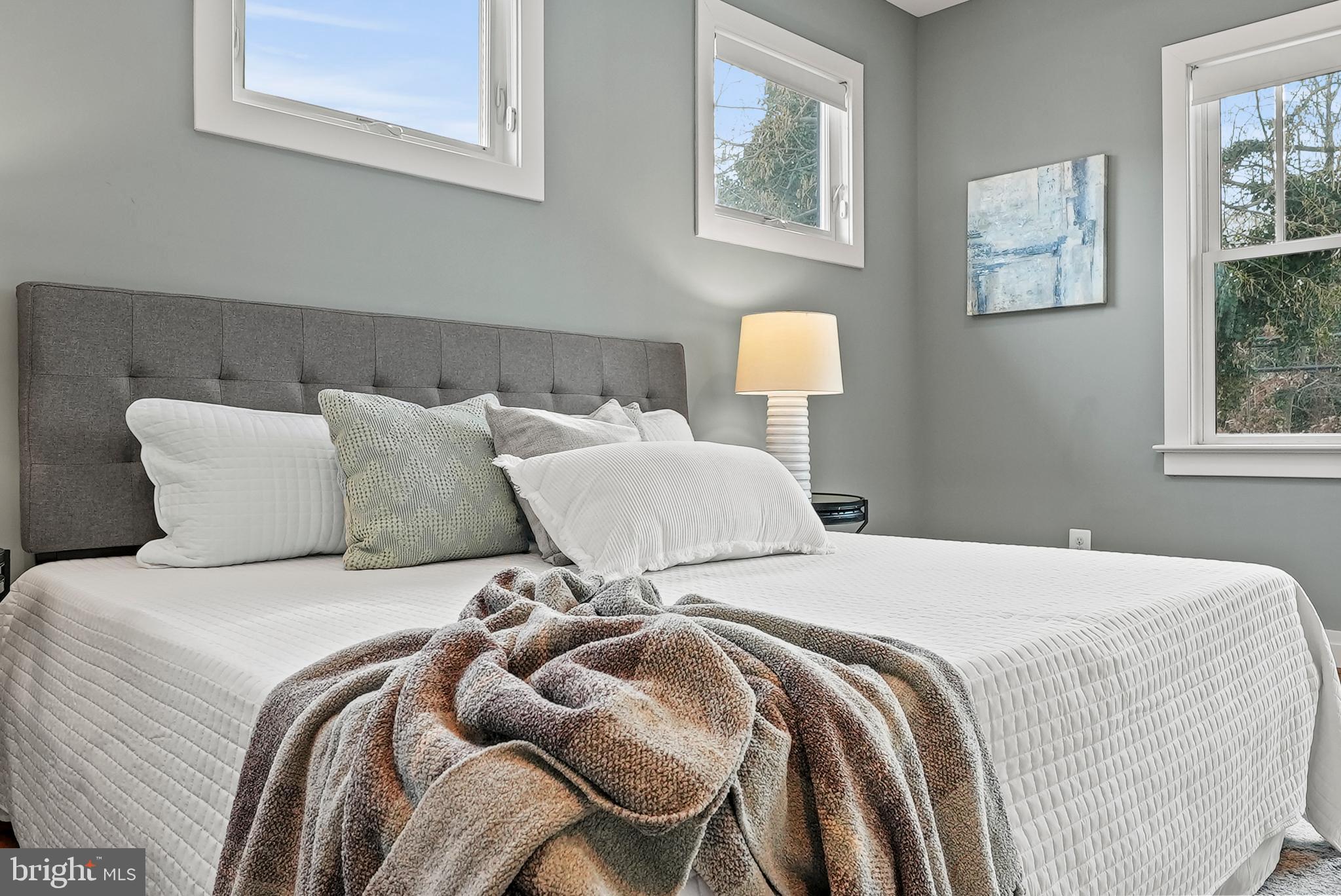 ADDISON HEIGHTS - Residential