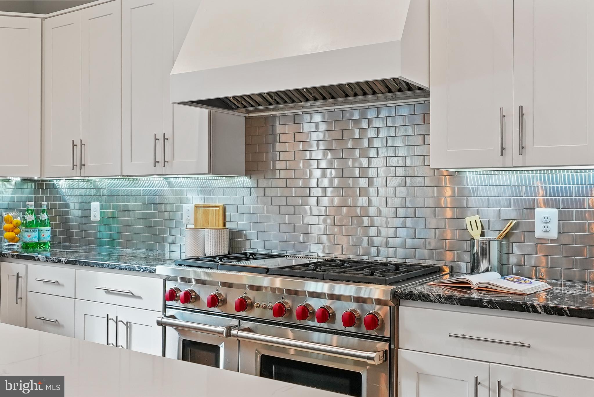 ADDISON HEIGHTS - Residential