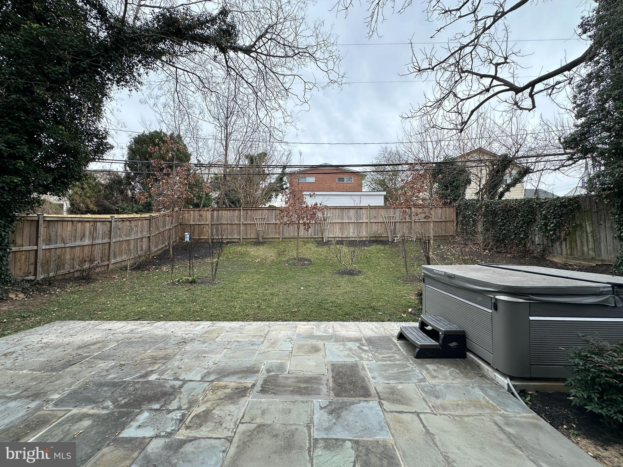 ADDISON HEIGHTS - Residential