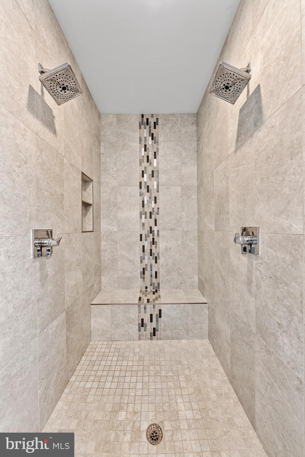 ADDISON HEIGHTS - Residential