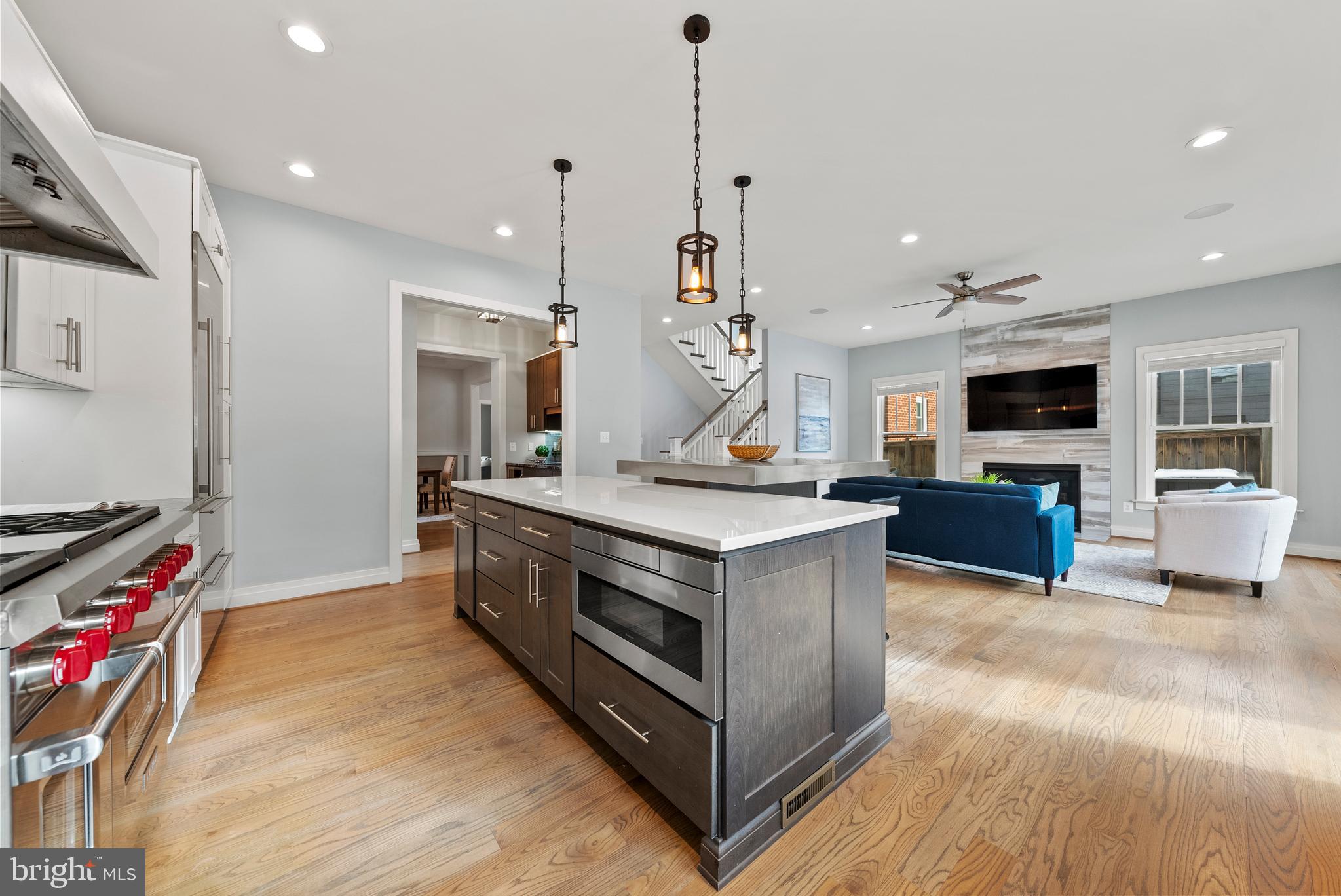 ADDISON HEIGHTS - Residential